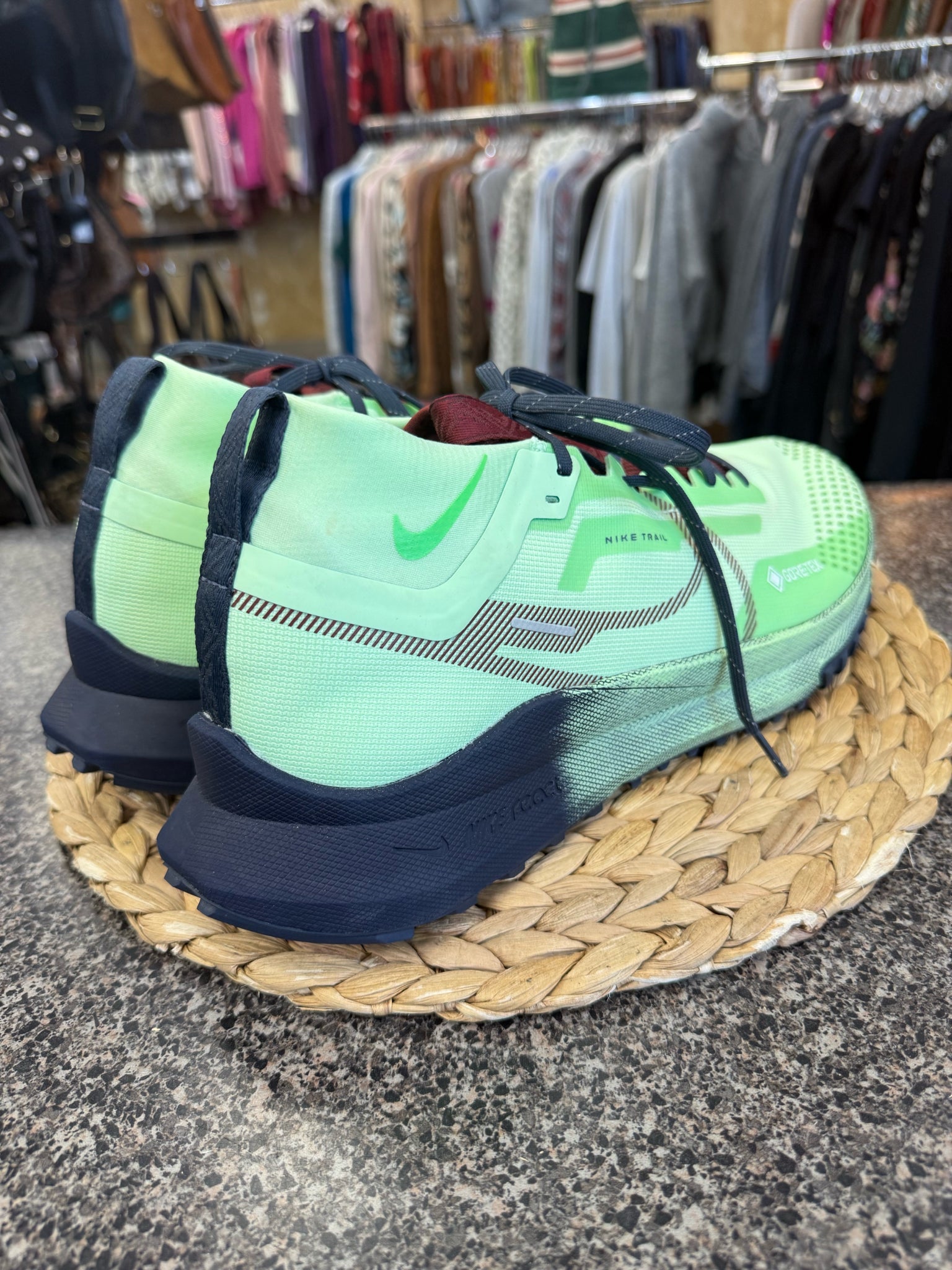 Pre-owned NIKE Lime green Black Trim SHOE SIZE 13 MENS Designer Sneaker