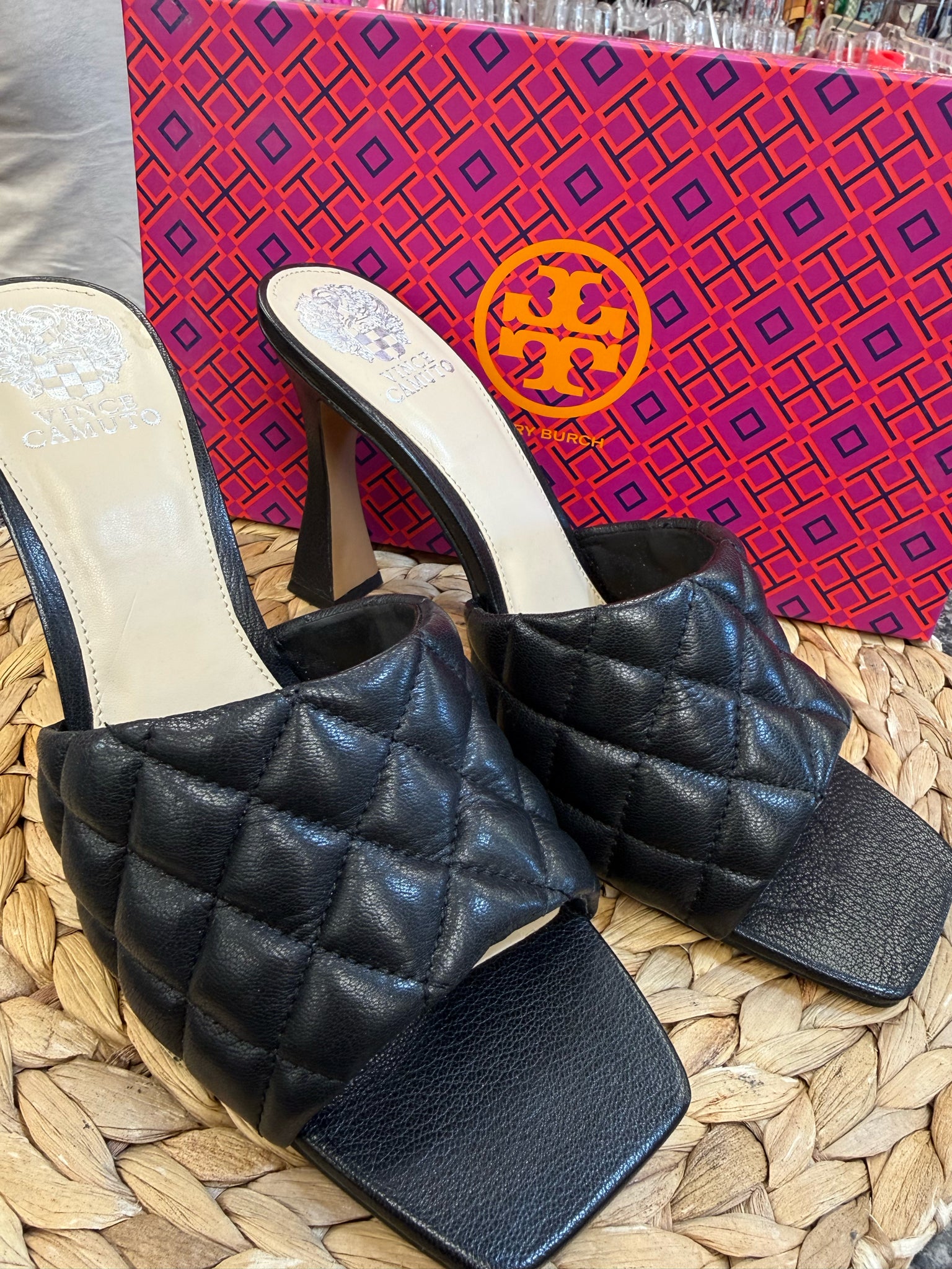 New  Without Tag VINCE CAMUTO Black Size 11 Designer Shoe