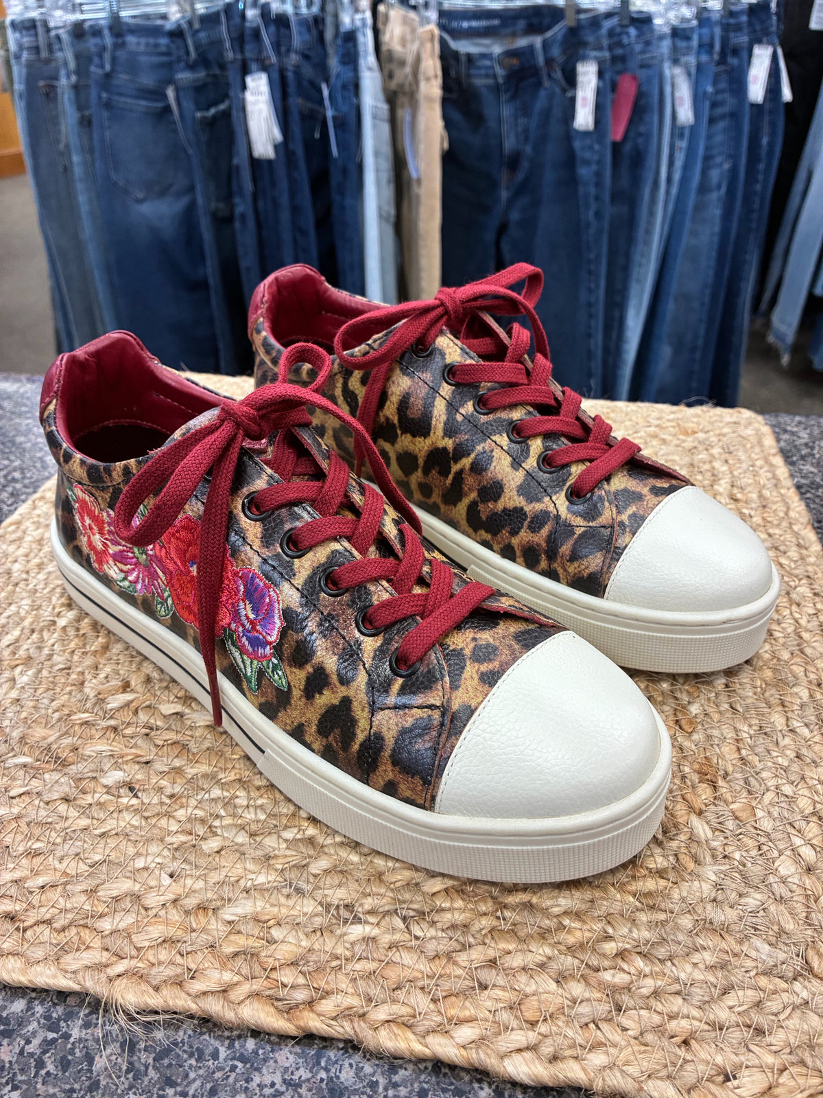 New with Tag BRIGHTON Black animal Light brown Size 8.5 Sneaker