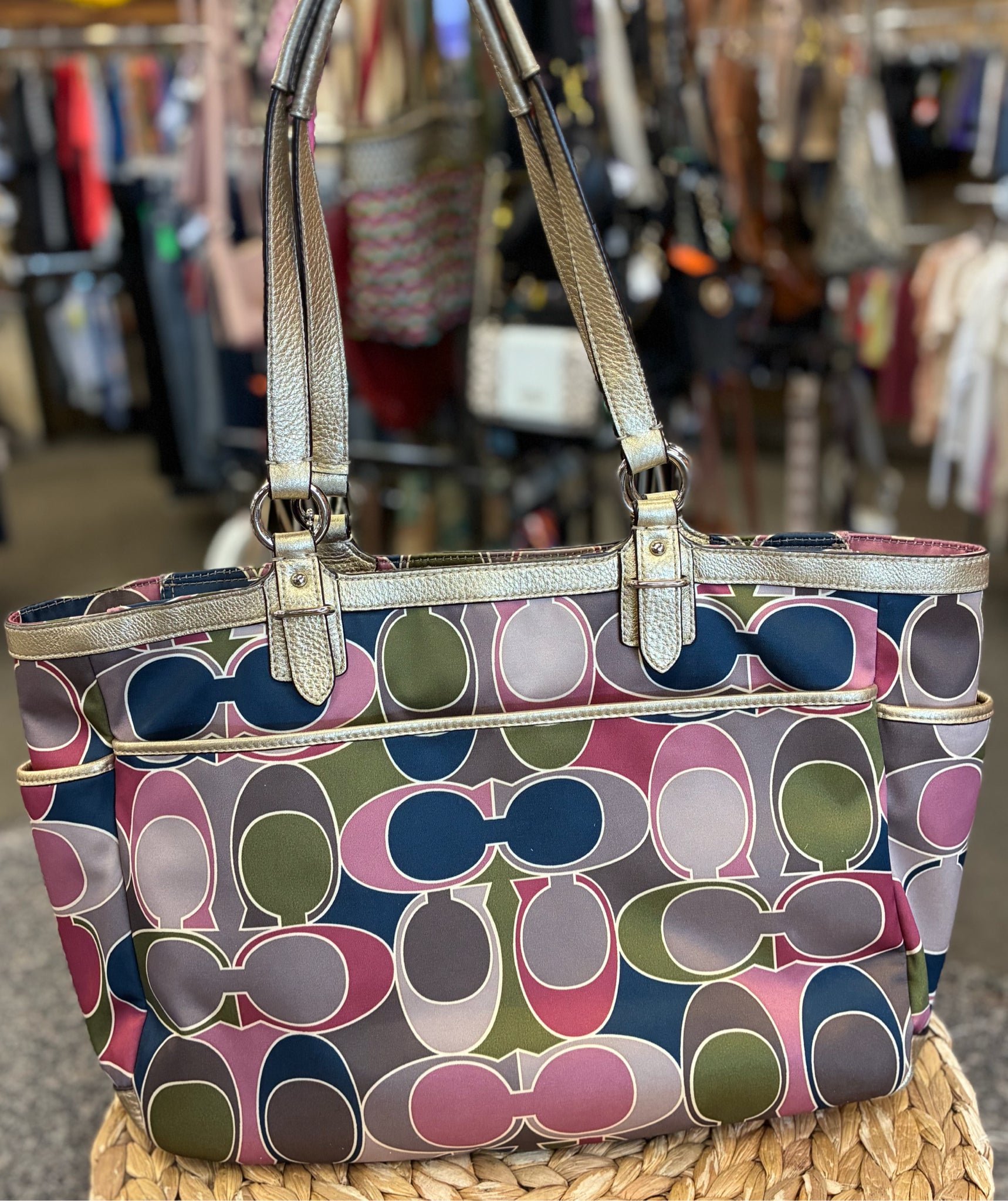 Pre-owned COACH Multi Blend Gold Shoulder Designer Purse