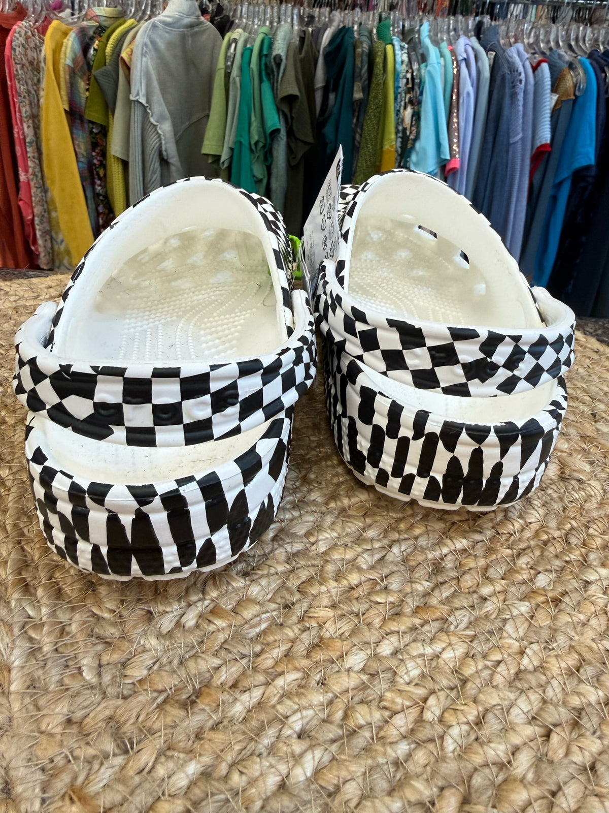 New with Tag CROCS Black check White Size 8 Shoe