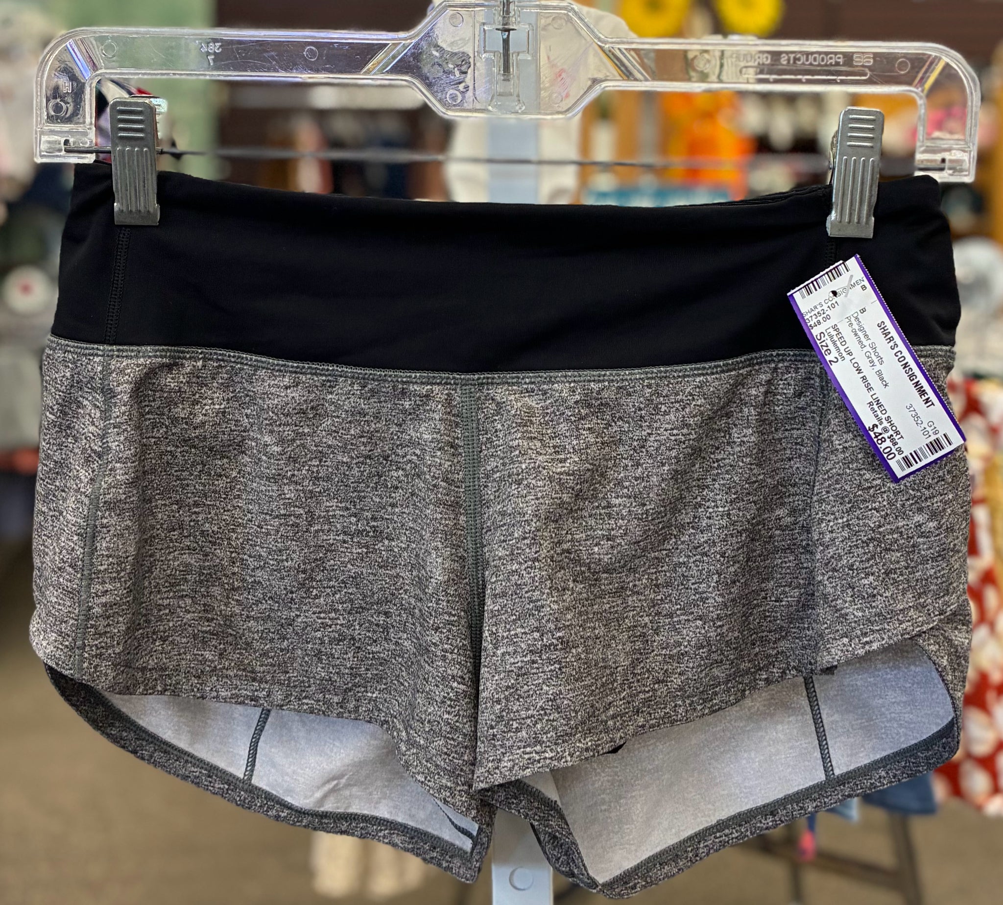 Pre-owned Lululemon Gray Black Size 2 Designer Shorts