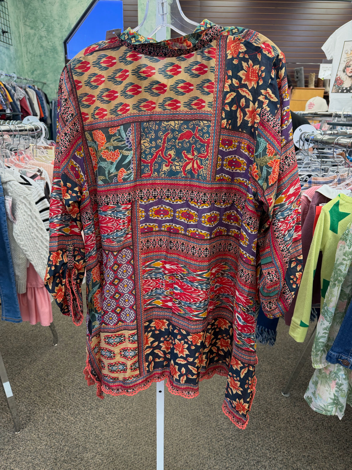 Pre-owned JOHNNY WAS Multi Print Red Size: L Long Sleeve Blouse