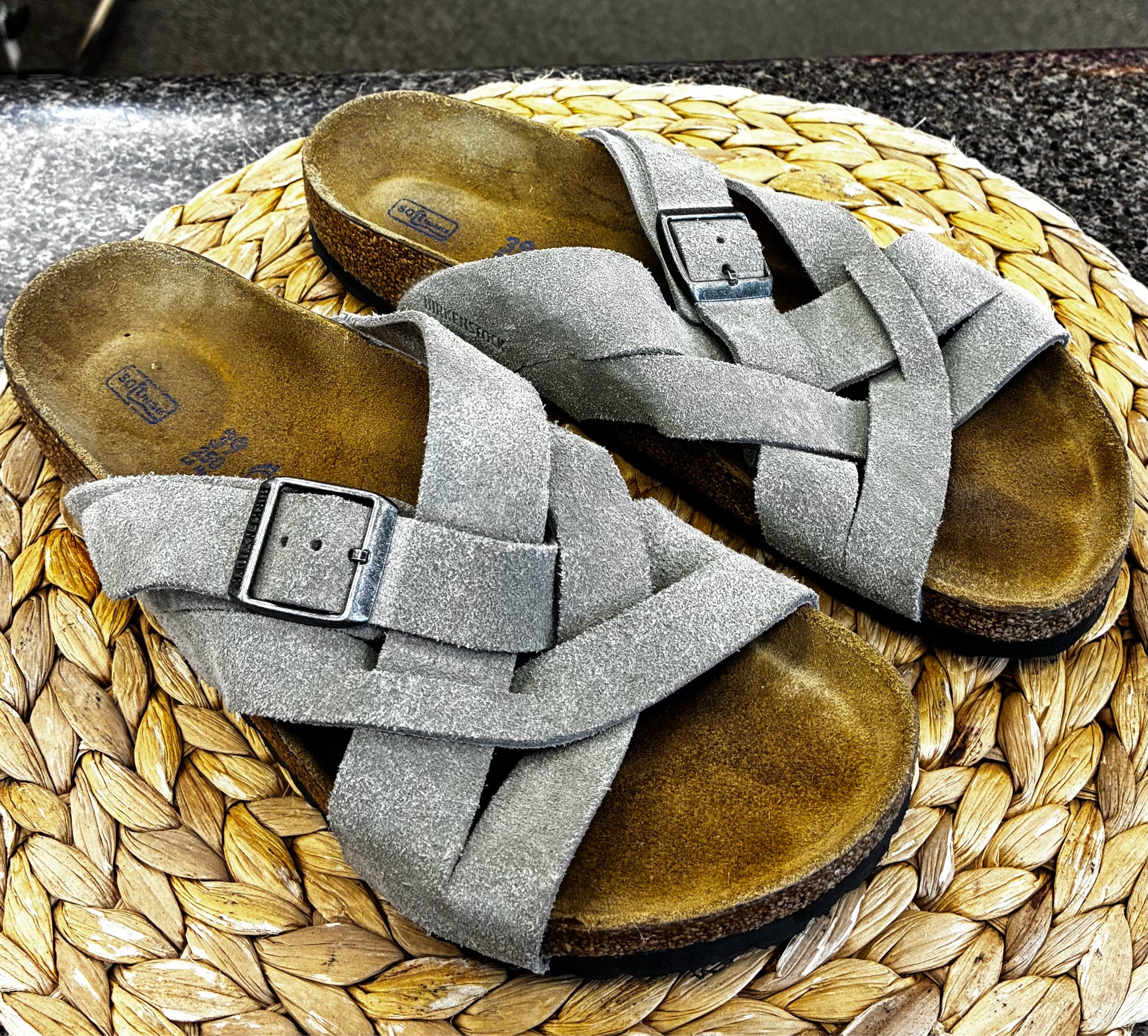 Pre-owned BIRKENSTOCK Light gray Size 7.5 Designer Sandal