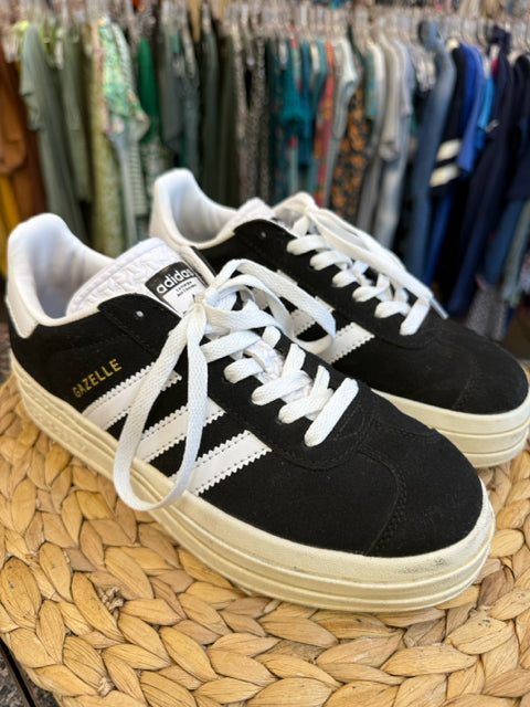 Pre-owned ADIDAS Black White Trim Size 8 Designer Sneaker