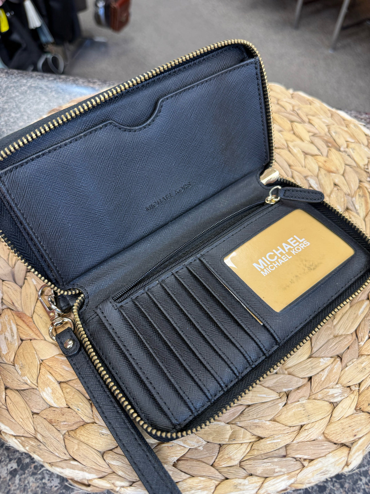 Pre-owned MICHAEL KORS Black Gold Trim WALLET SIZE M Designer Wallet
