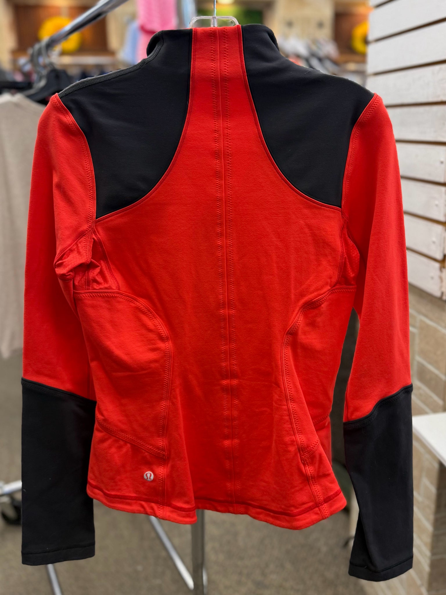 Pre-owned Lululemon Red Gray Size: S Long Sleeve Light Wt Jacket