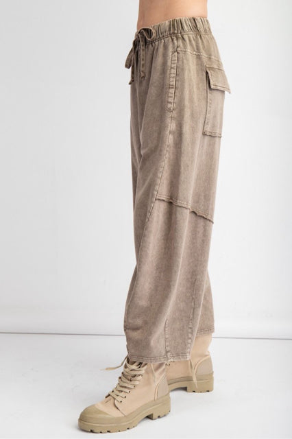 New EASEL Mocha Size Small Pants