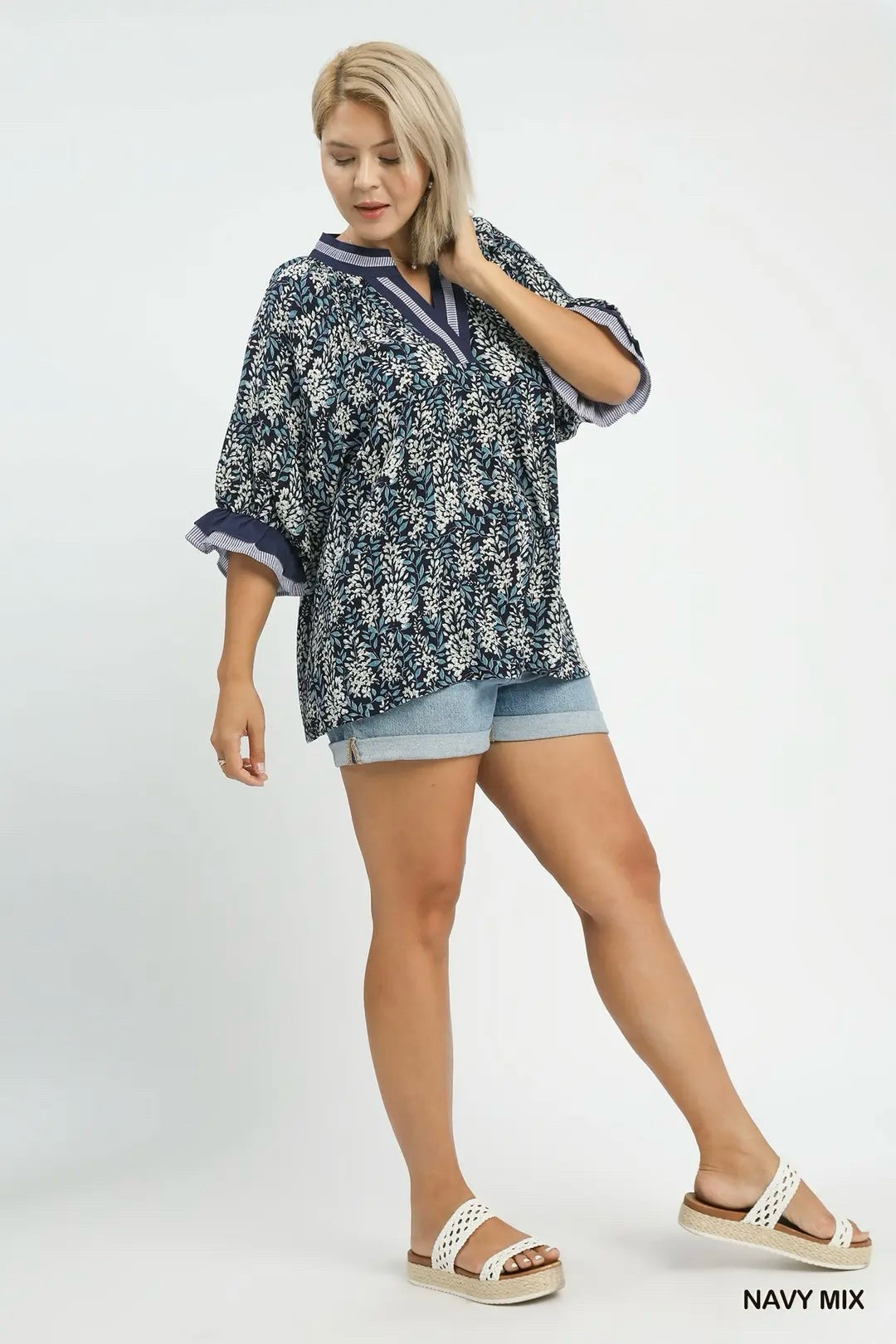 New UMGEE Navy floral Size: S Short Sleeve Blouse