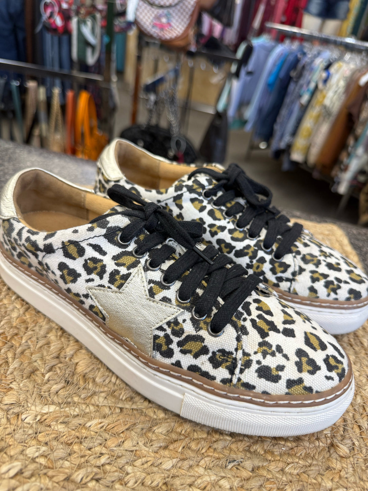 Pre-owned Myra Bag Leopard Size 8 Sneaker