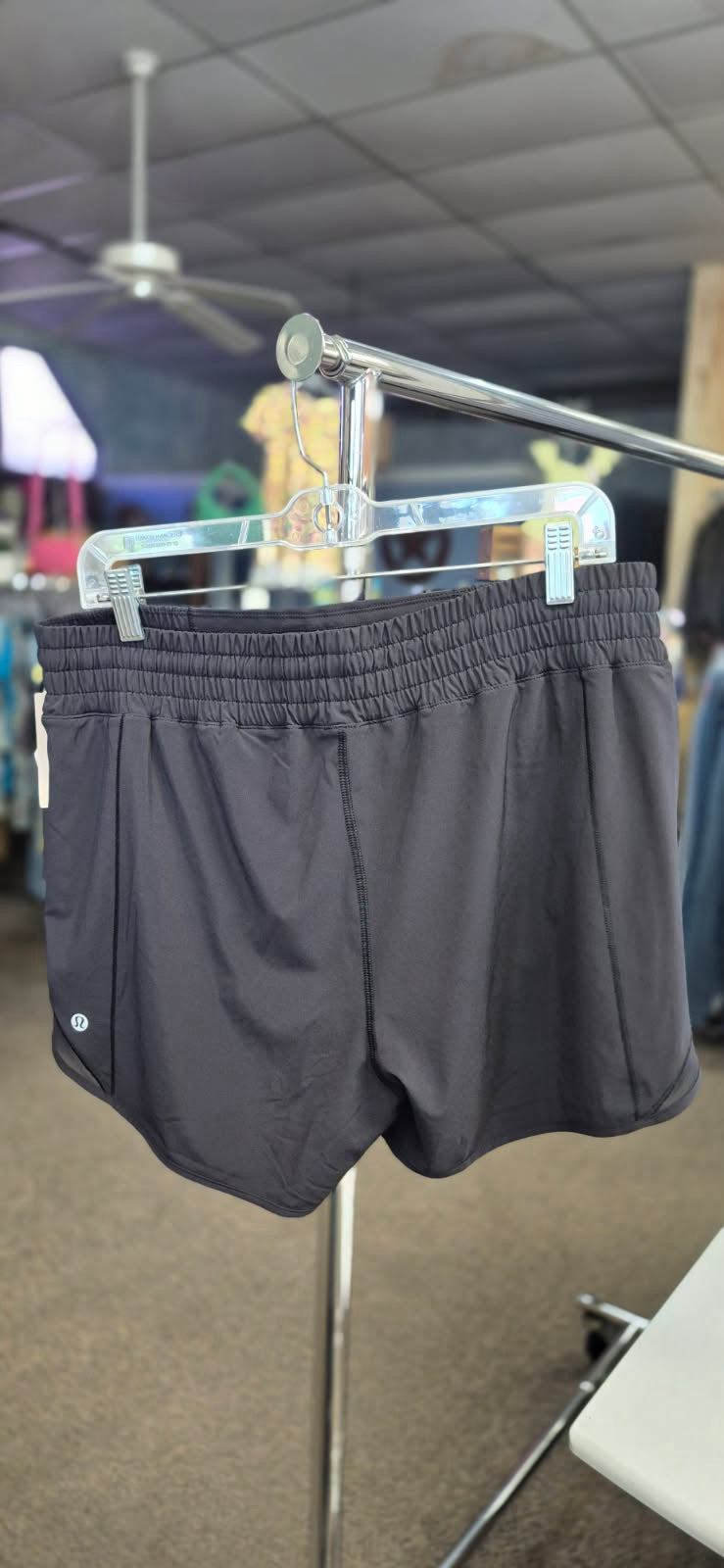 Pre-owned Lululemon Black Size 14 Designer Shorts