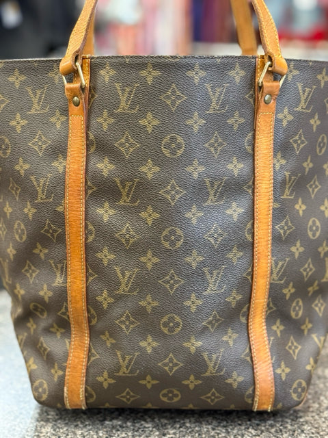 Pre-owned LOUIS VUITTON Brown Signature Tan Tote Designer Purse