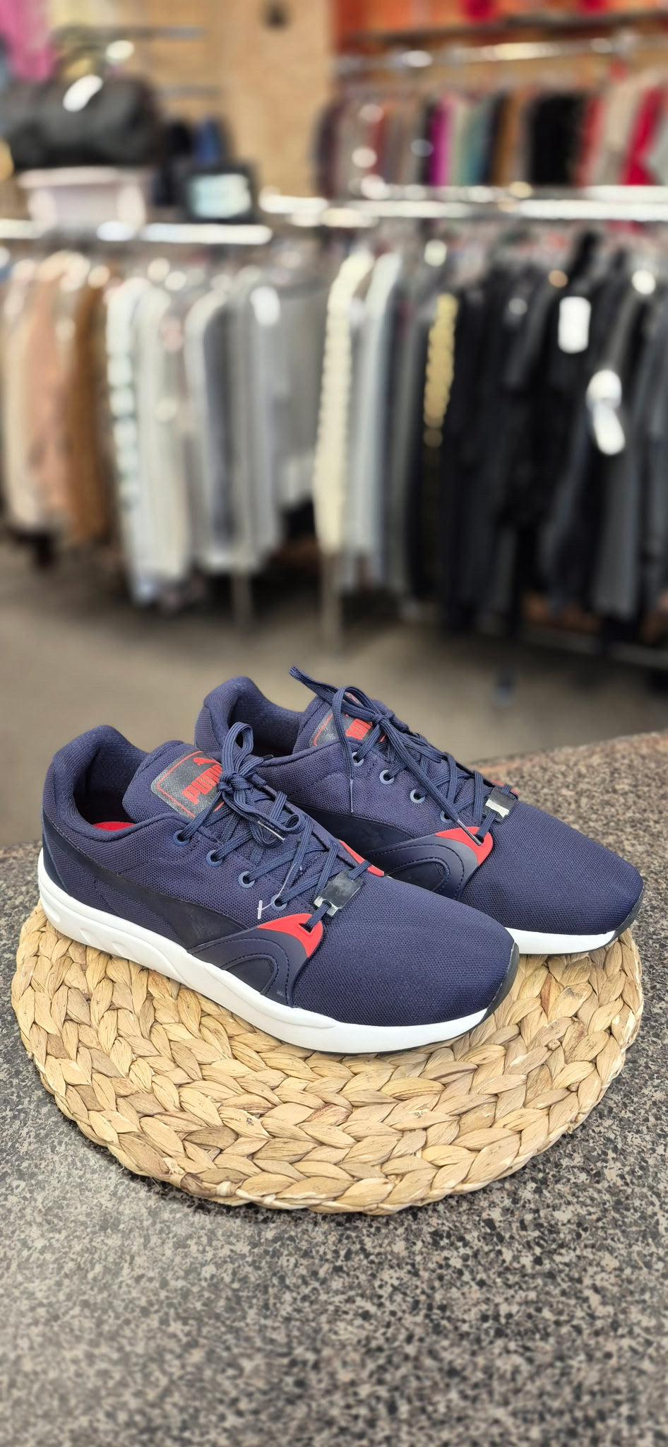 New  Without Tag PUMA Navy Red Trim SHOE SIZE 11.5 MENS Sneakers