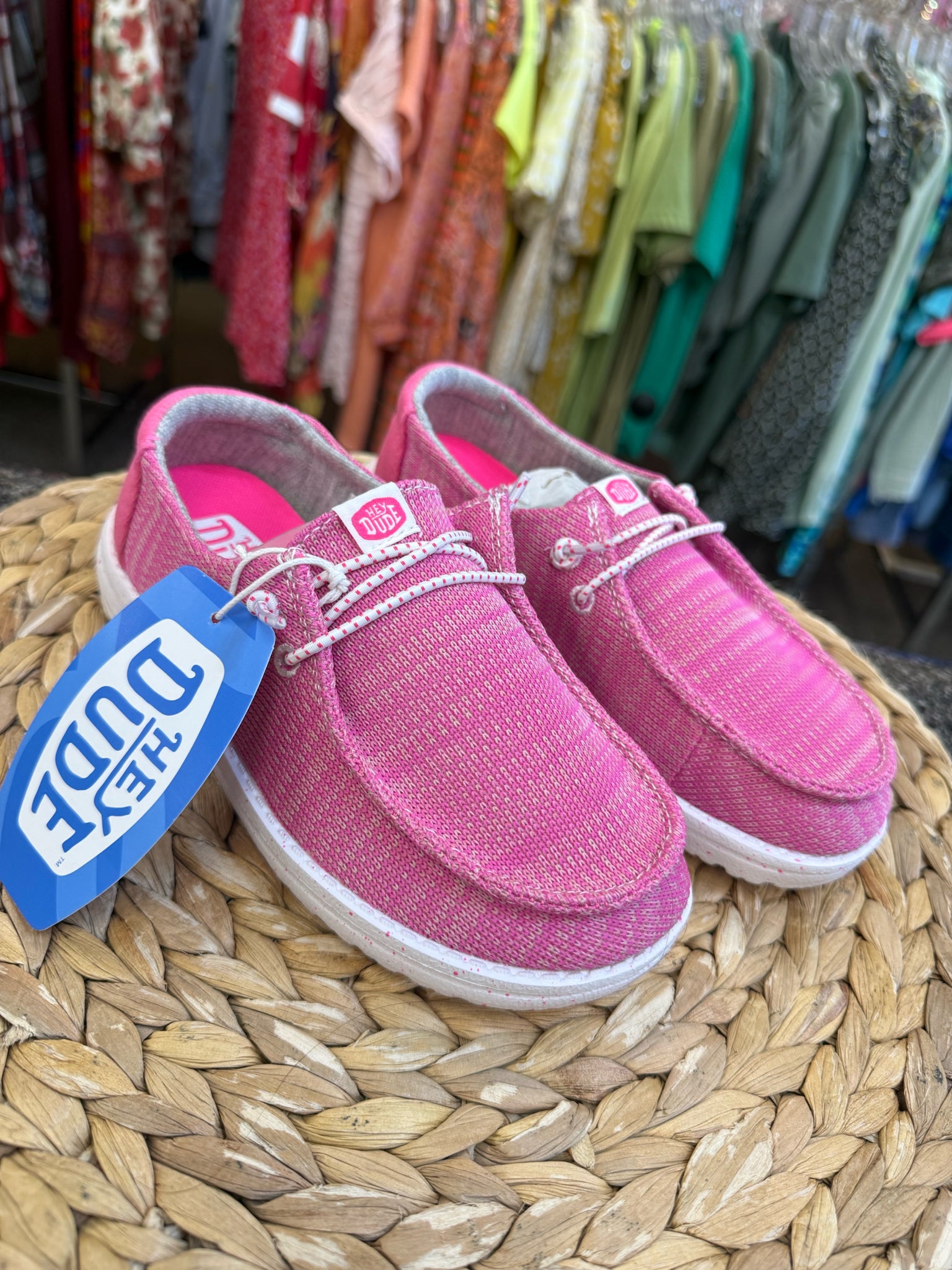 New with Tag HEY DUDE Hot Pink Blend Shoe Size 1 Girls Shoe