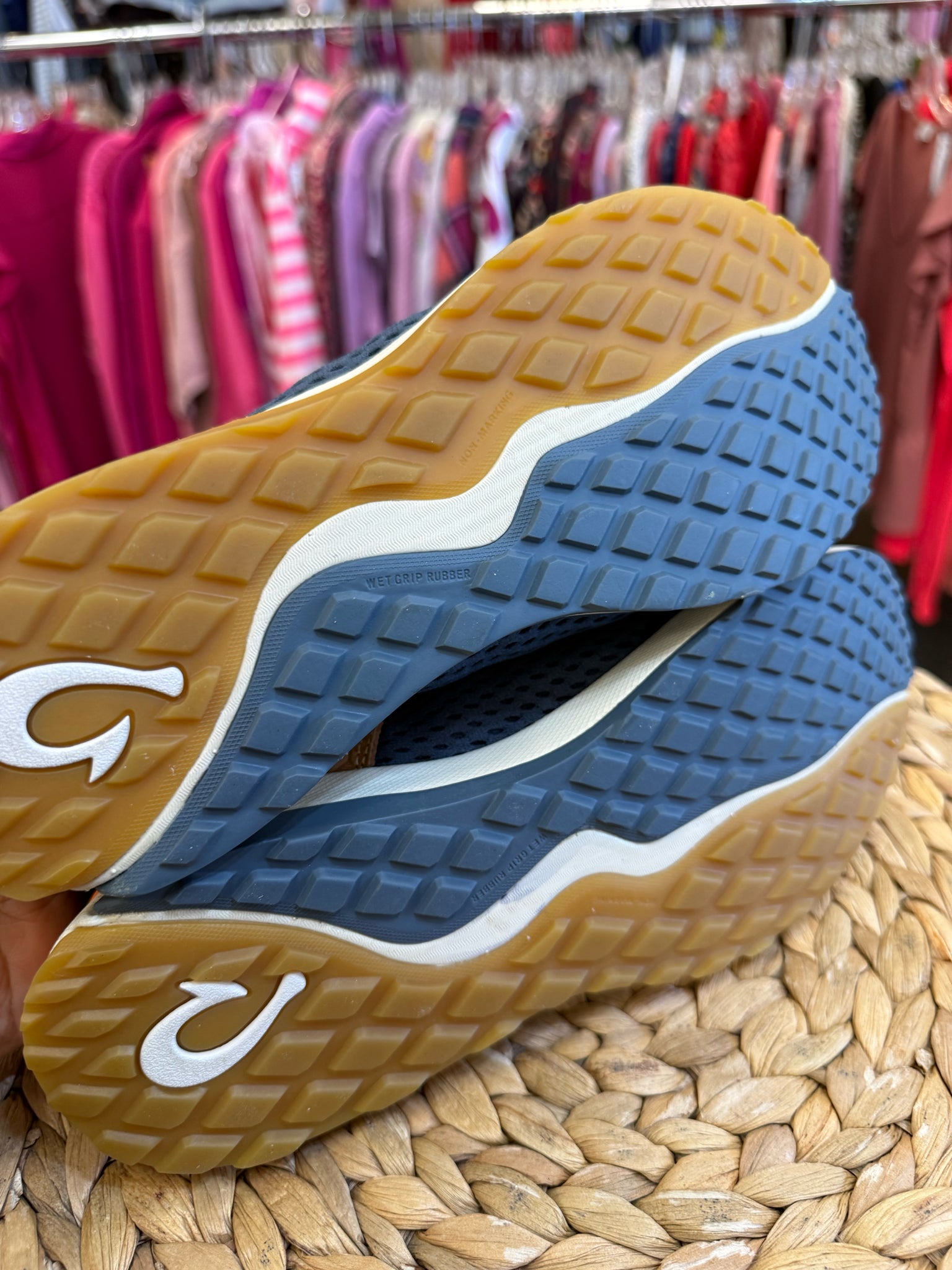 Pre-owned OLUKAI Navy Orange Trim Size 6 Designer Sneaker