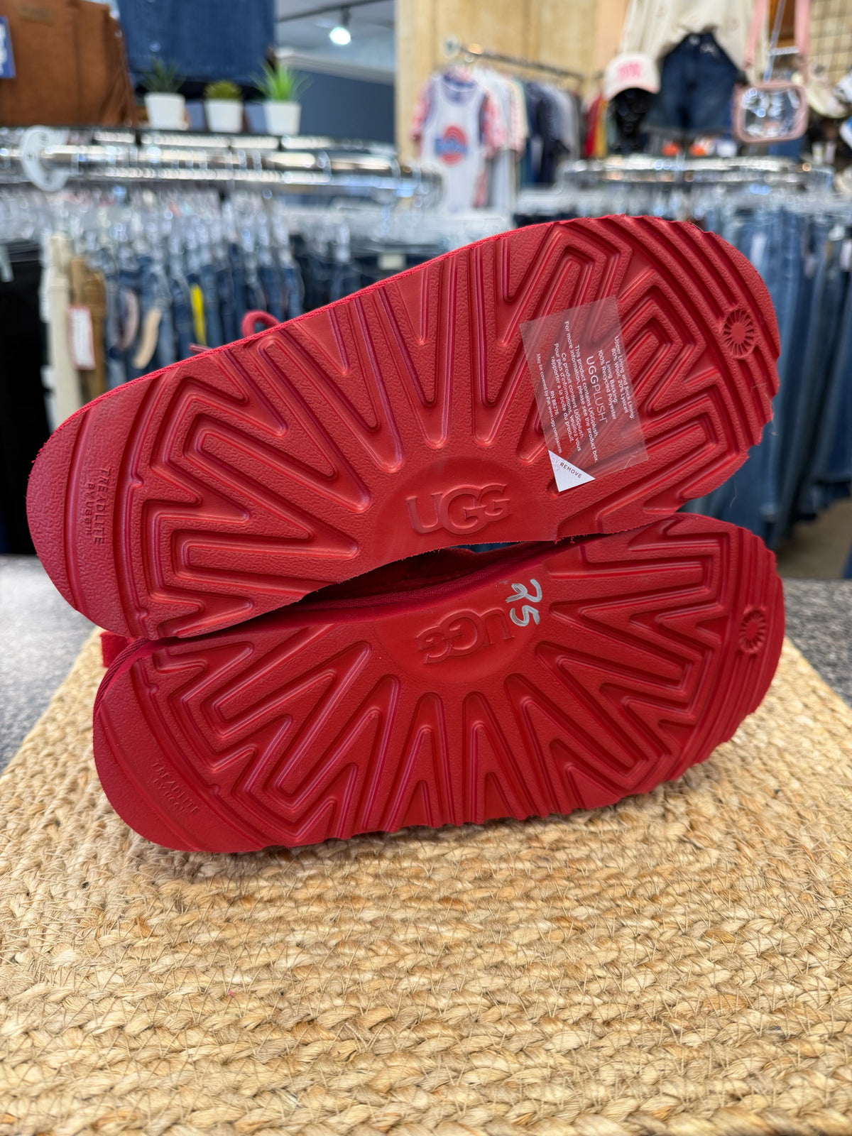 Pre-owned UGG Red Size 5 Designer Boot