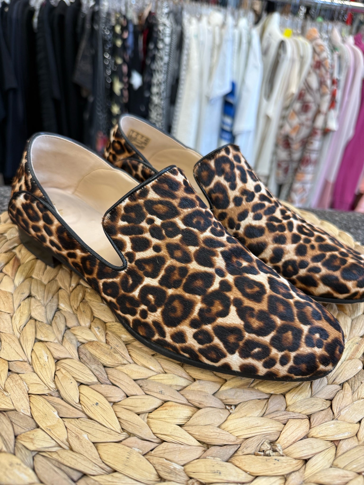 Pre-owned CLARKS Leopard Size 9.5 Shoe