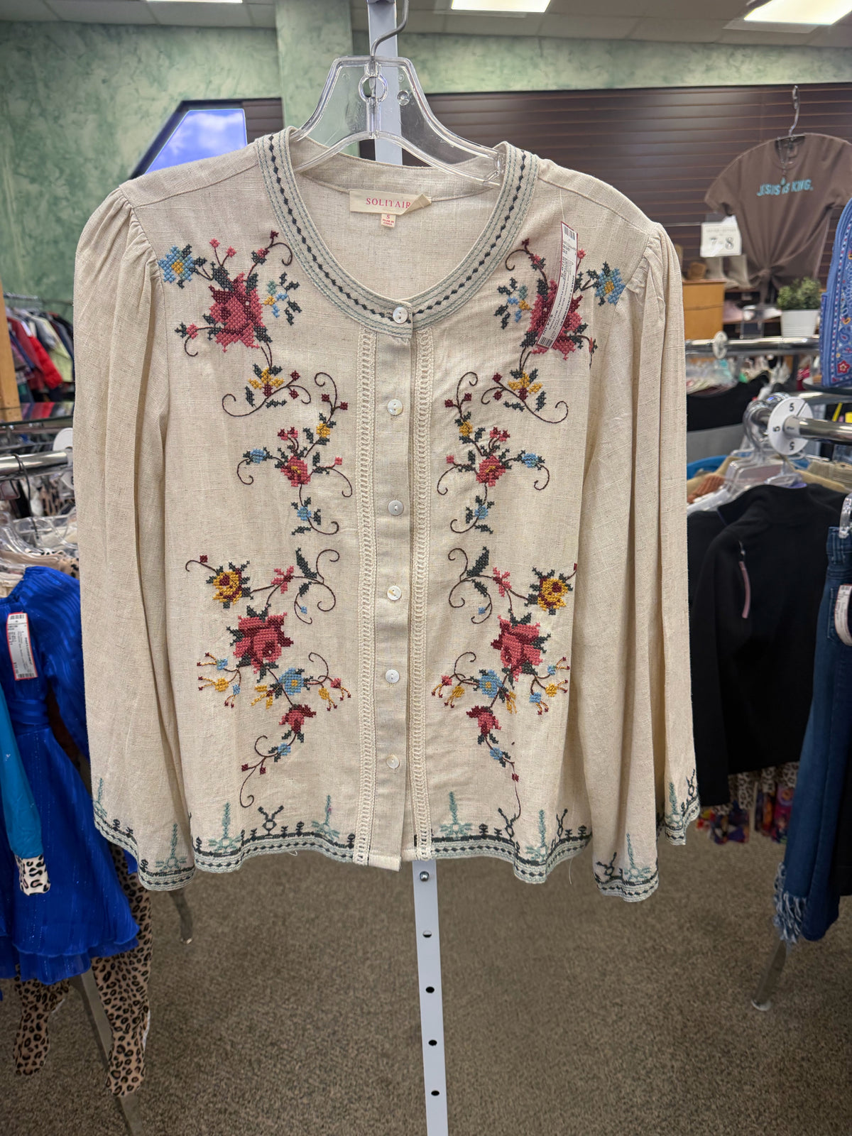 Pre-owned SOLITAIRE Cream Multi Floral Size: S Long Sleeve Blouse