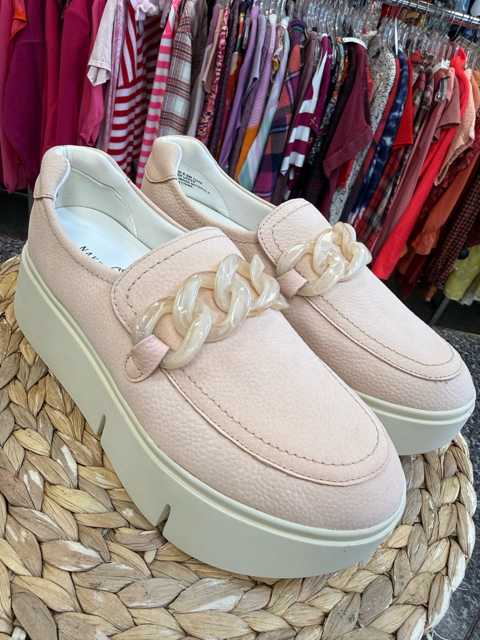 New with Tag NAKED FEET Light pink Size 8.5 Shoe