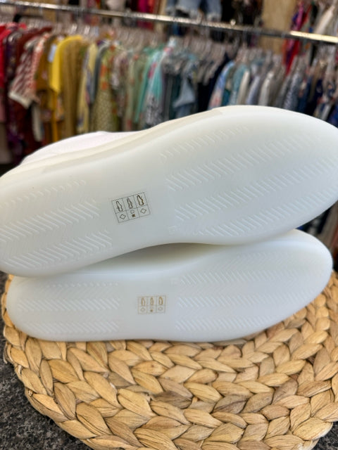 New with Tag AiciBerllucii White Size 7.5 Designer Sneaker