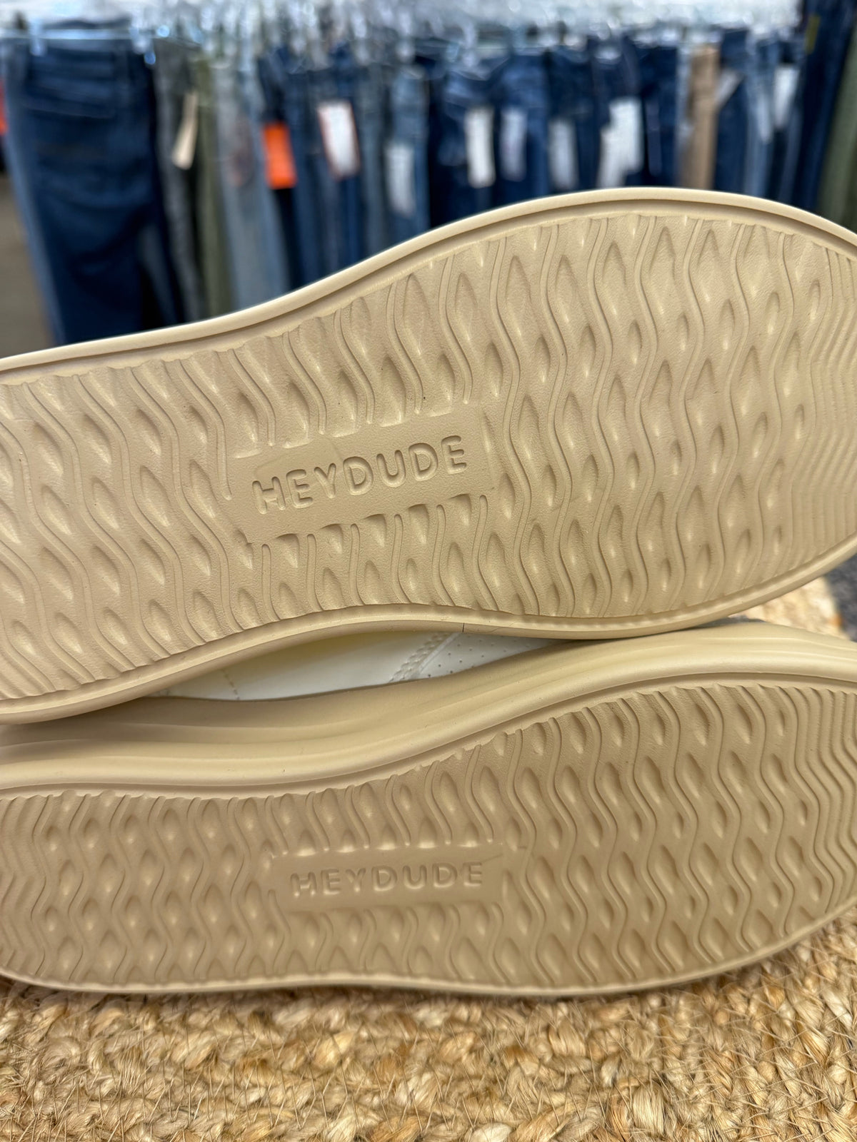 Pre-owned HEY DUDE Off white Animal Trim Size 7 Shoe