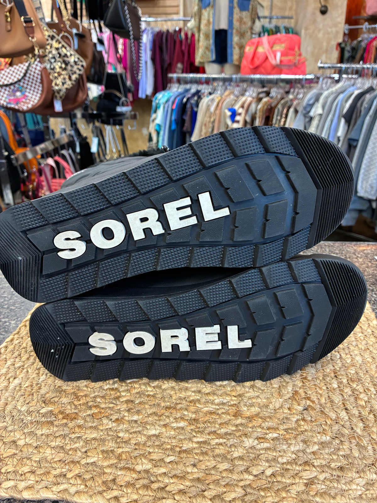 Pre-owned SOREL Black Size 9.5 Designer Boot