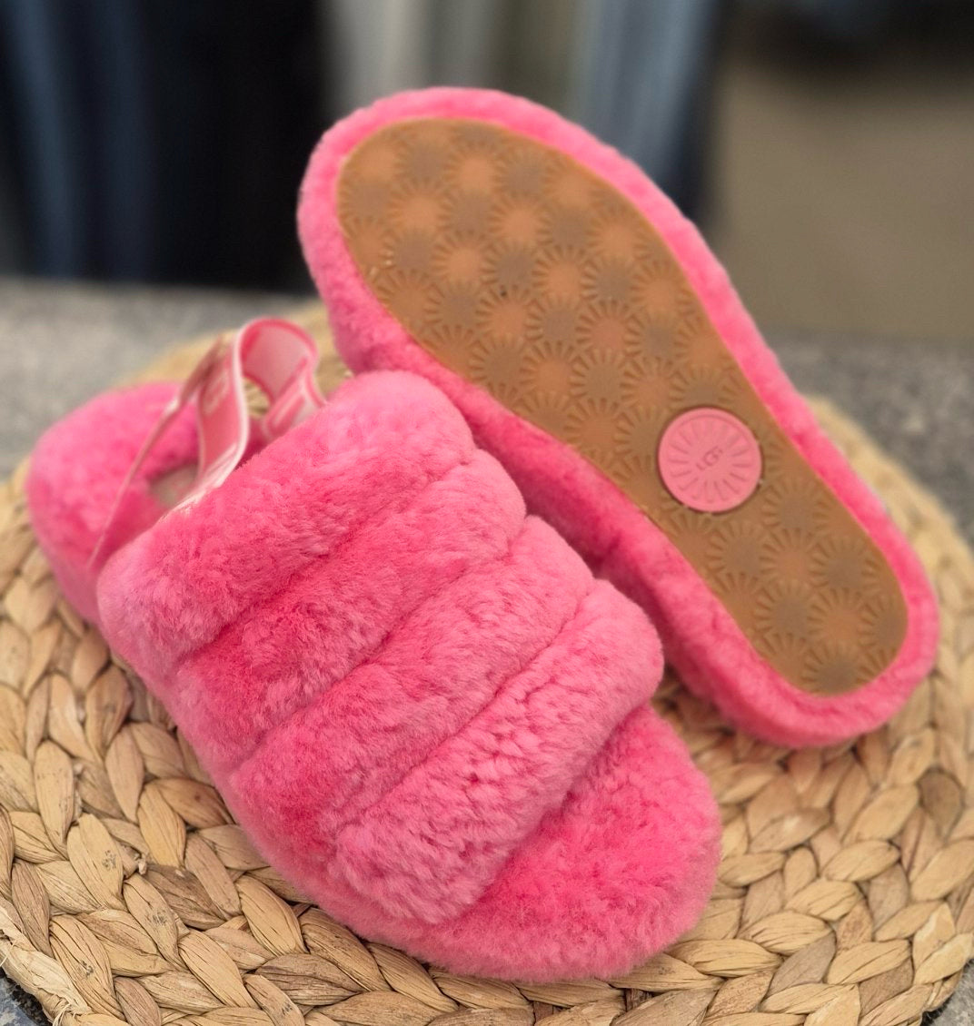 Pre-owned UGG Hot pink Size 6 Designer Slipper