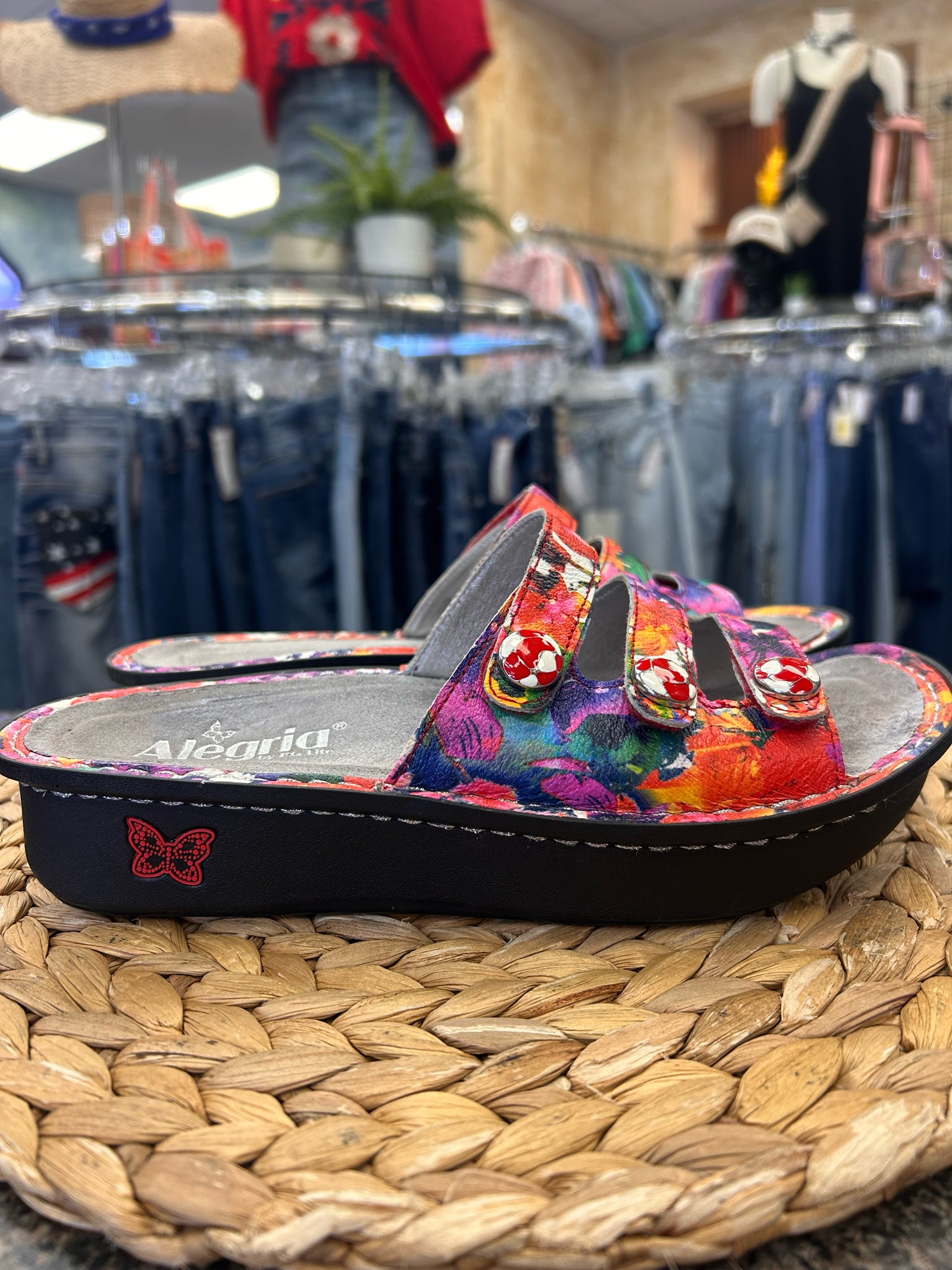 Pre-owned ALEGRIA Multi Floral Purple Size 7.5 Sandal
