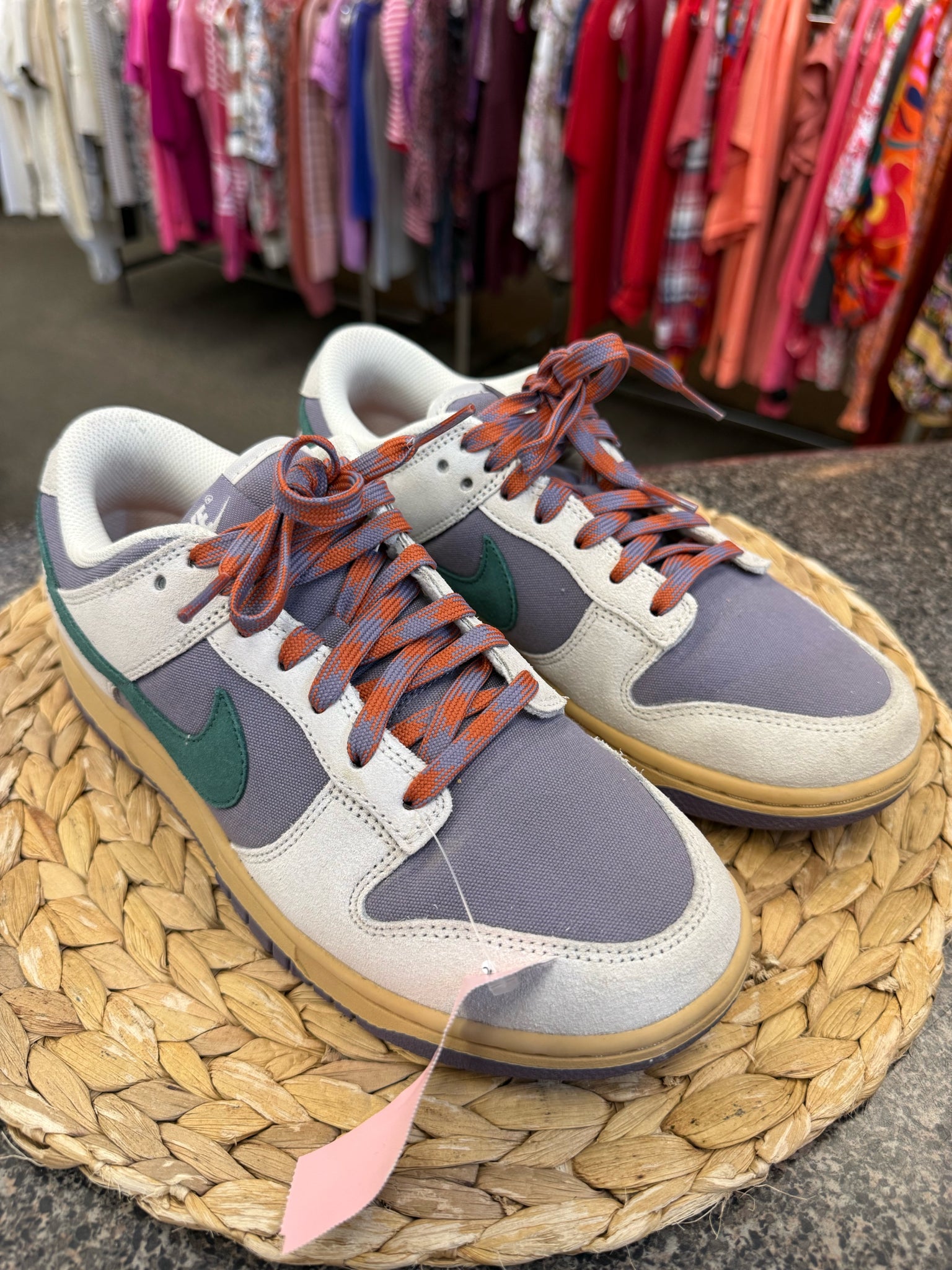 Pre-owned NIKE Light gray Purple Size 8 Designer Sneaker