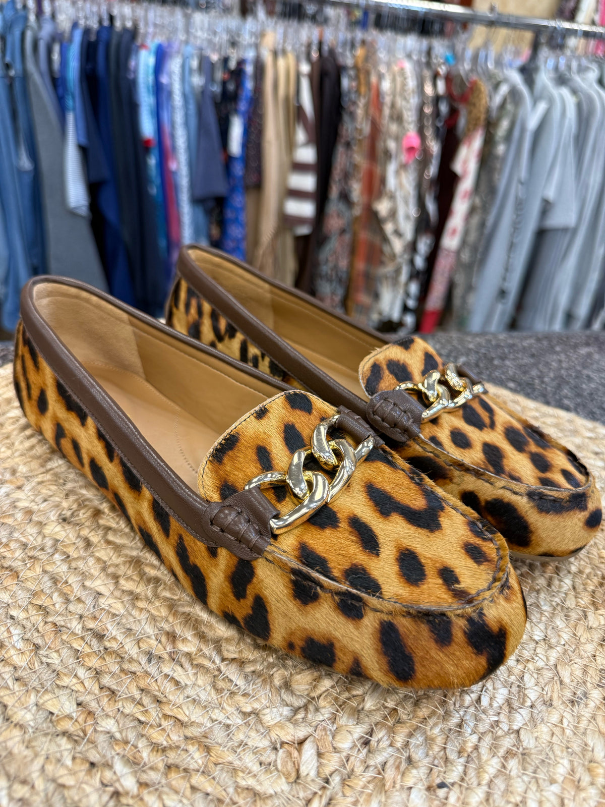 New  Without Tag TALBOTS Leopard Brown Trim Size 9 Shoe