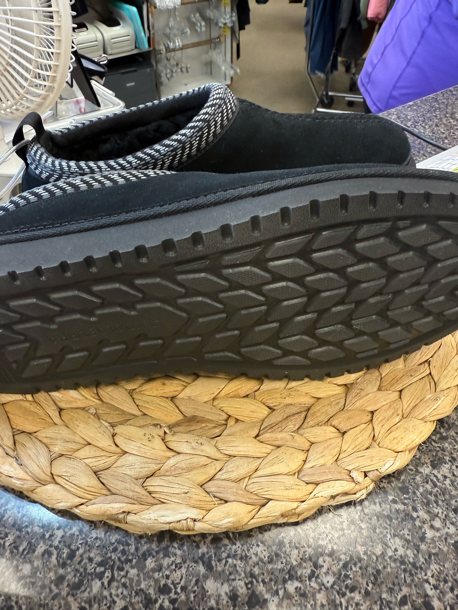 New  Without Tag UGG Black Size 9 Designer Slipper