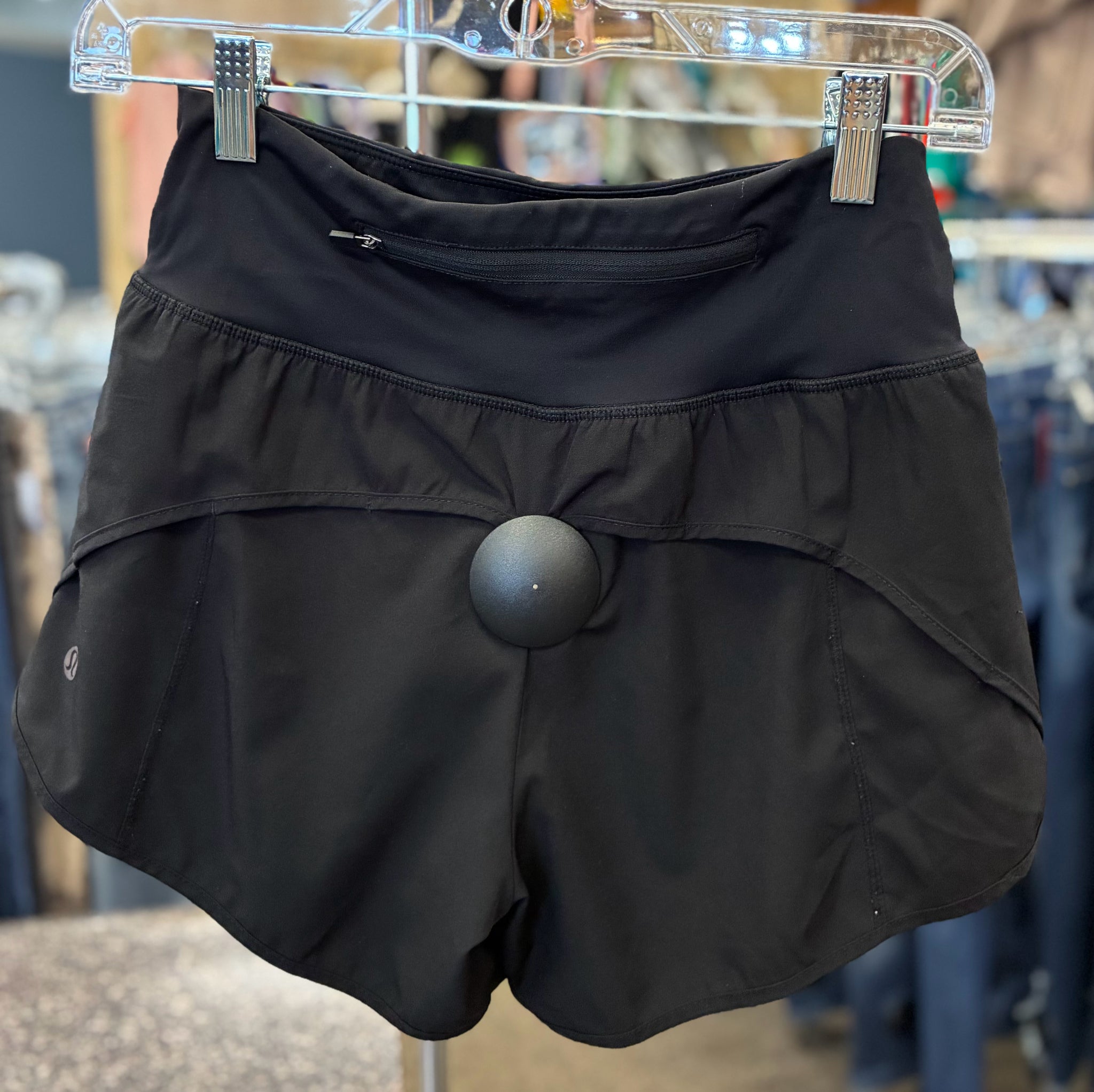 Pre-owned Lululemon Black Size 2 Designer Shorts