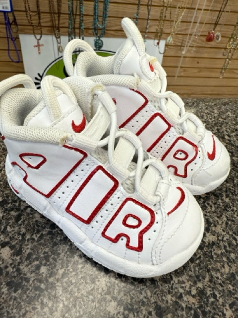 Pre-owned NIKE White red design Boys Designer Sneaker