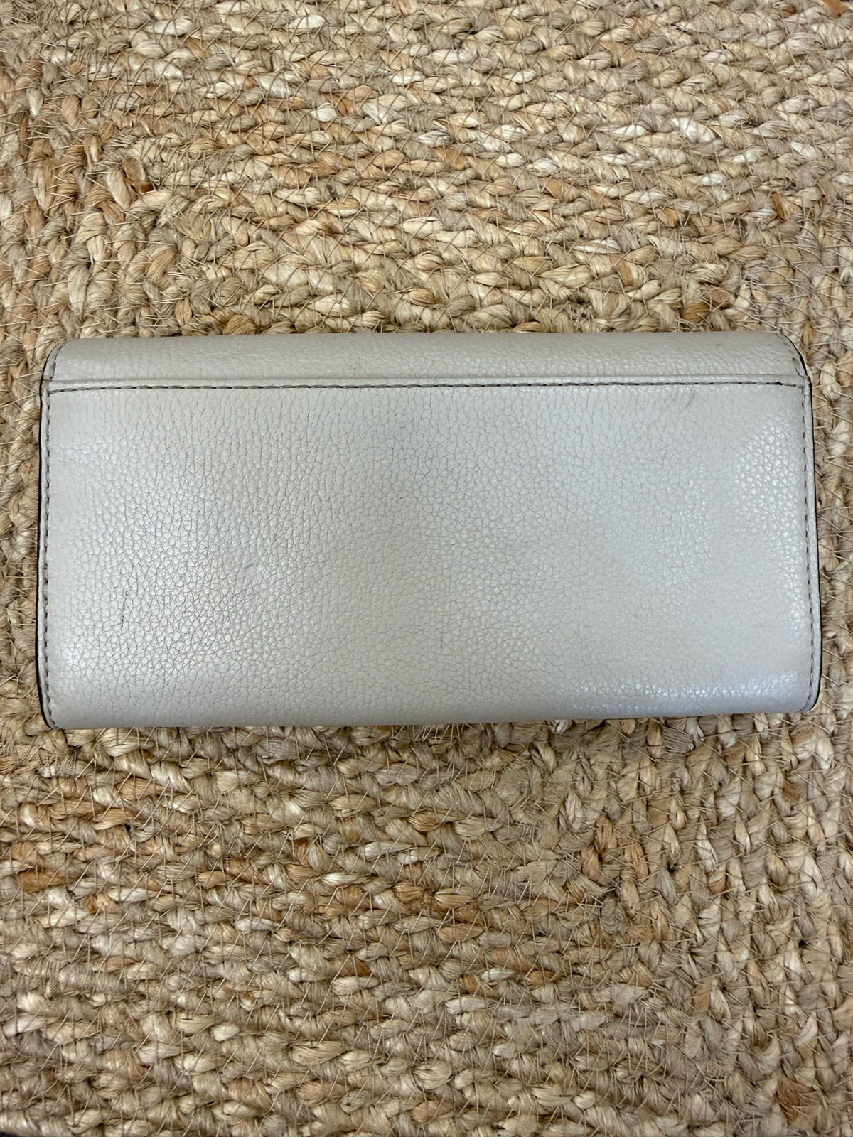 Pre-owned MICHAEL KORS Cream Silver Trim WALLET SIZE Regular Designer Wallet