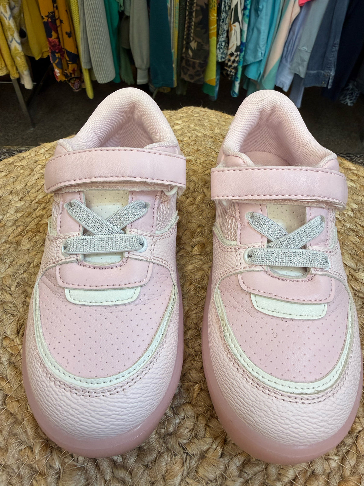 Pre-owned MICHAEL KORS Pink White Trim Shoe Size 10 Girls Sneaker