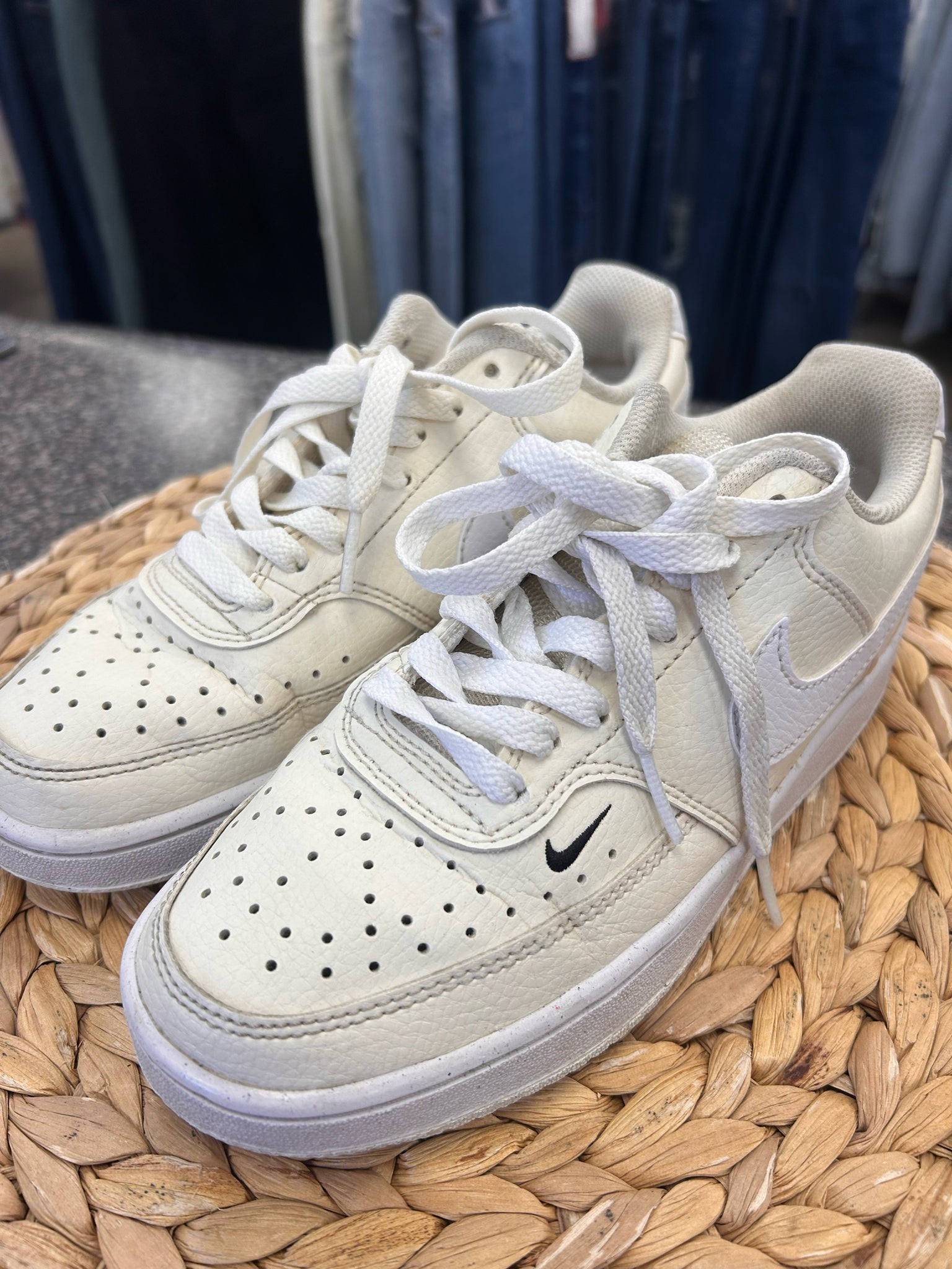 Pre-owned NIKE Cream White Trim Size 5.5 Designer Sneaker