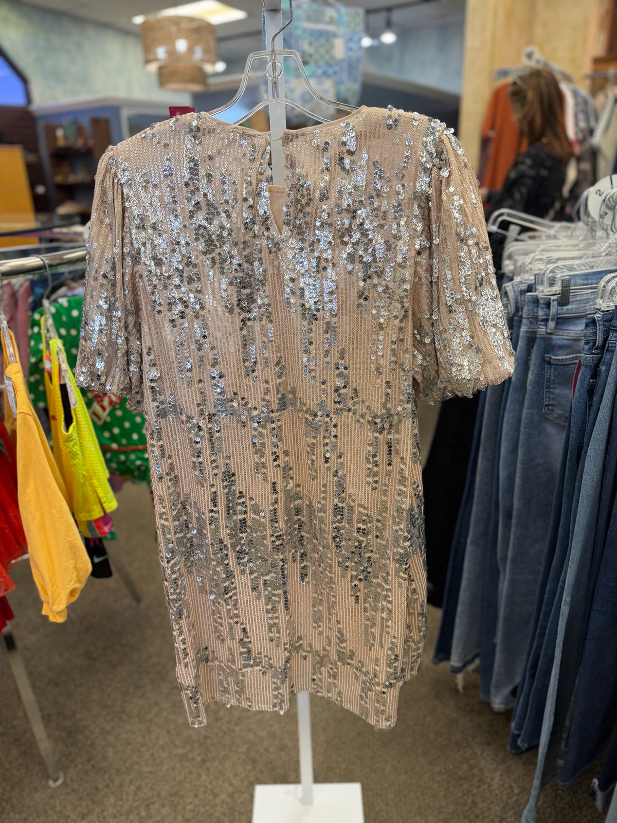 Pre-owned THML Dusty pink Silver sequin Size 10 Quarter Sleeve Dress