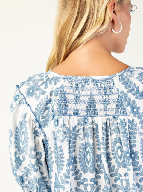 New Gigio Blue floral White Size S Short Sleeve Blouse