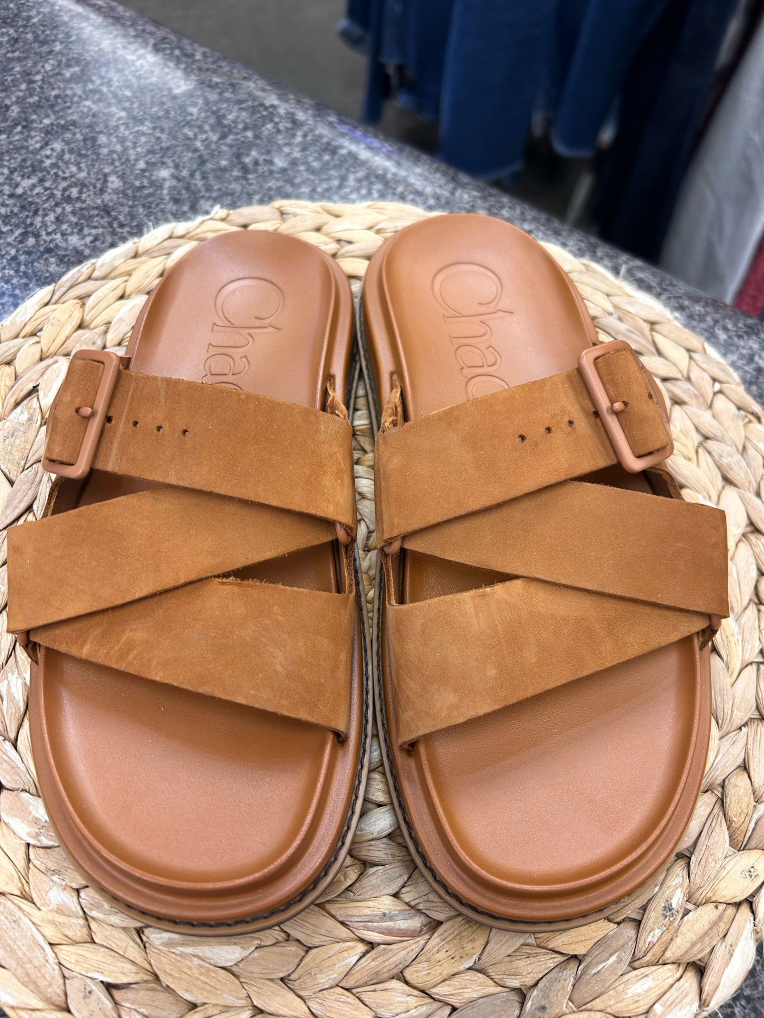 Pre-owned CHACO Light Bronze Size 8 Designer Sandal