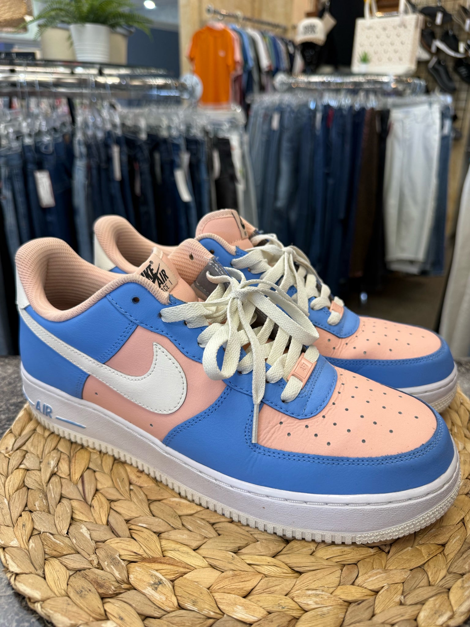 Pre-owned NIKE Blue Pink SHOE SIZE 12 MENS Designer Sneaker