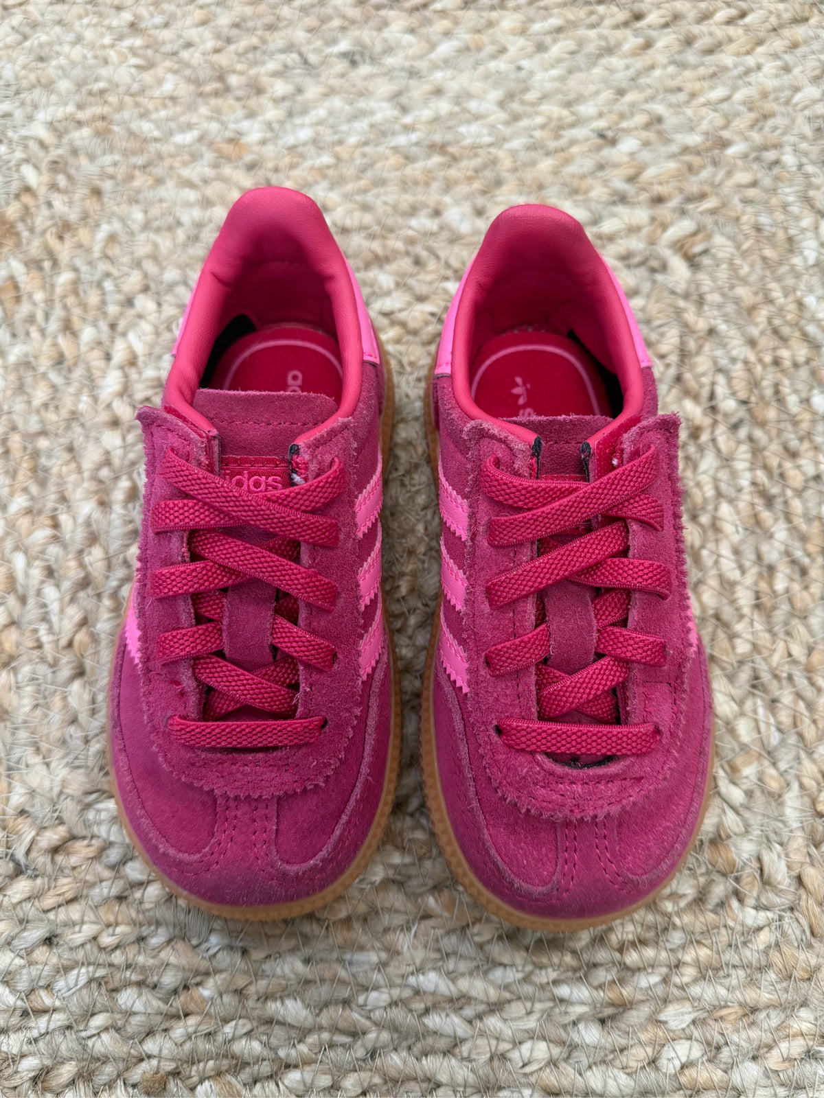 Pre-owned ADIDAS Dark pink Pink Trim Shoe Size 6 Girls Sneaker