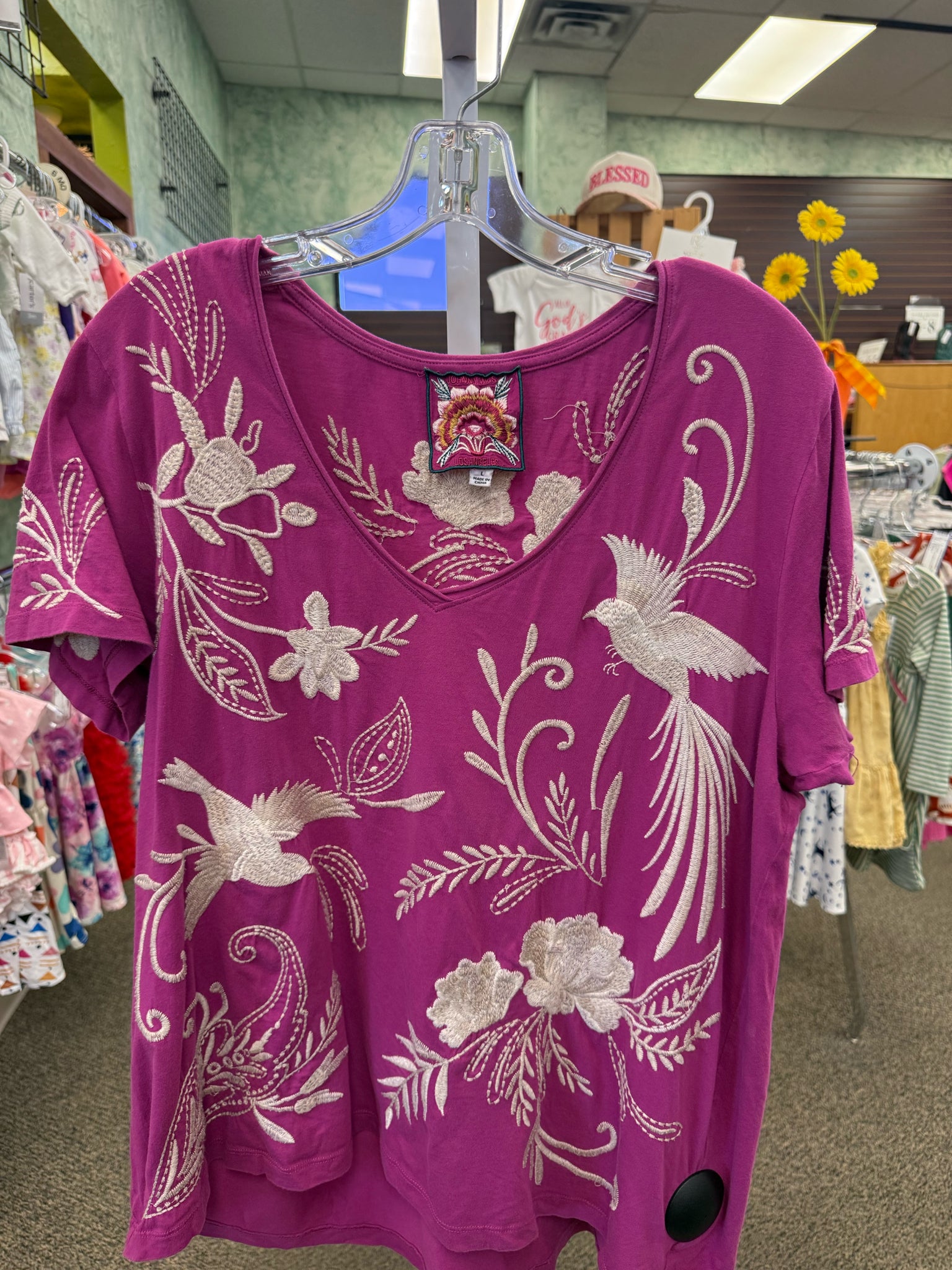 Pre-owned JOHNNY WAS Purple Cream Trim Short Sleeve Size: L Designer Blouse