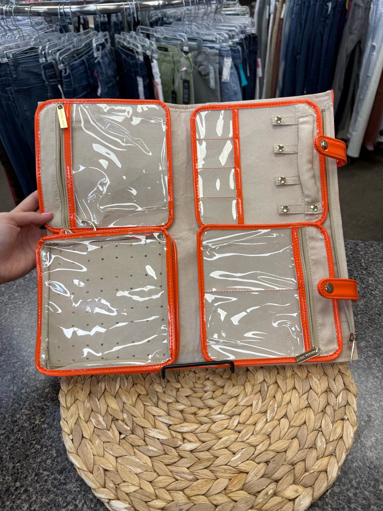 Pre-owned KENDRA SCOTT Cream Multi Designer Jewelry Organizer