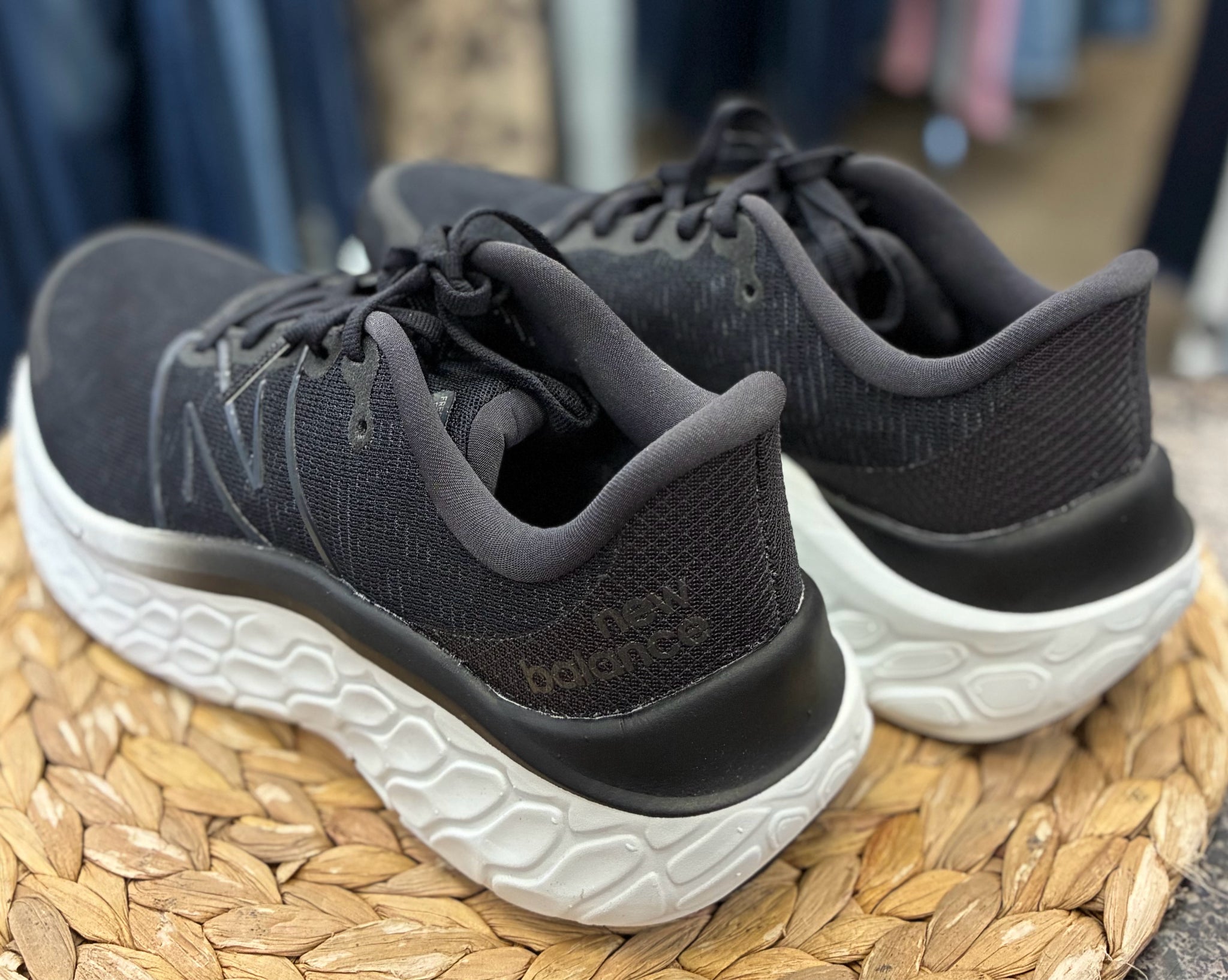 New  Without Tag NEW BALANCE Black Size 9.5 Designer Sneaker