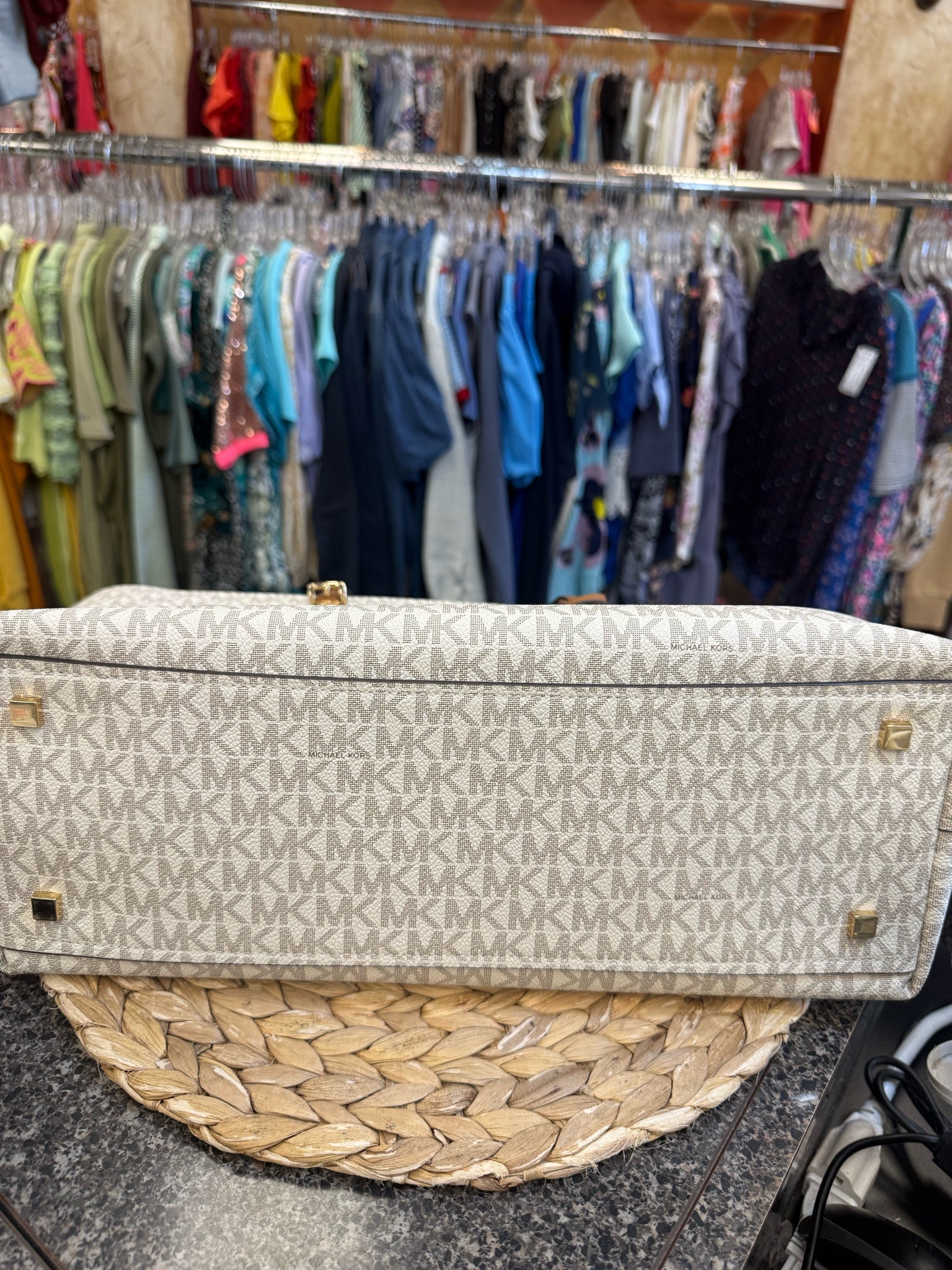 New  Without Tag MICHAEL KORS Tan Signature Cream Tote Designer Purse