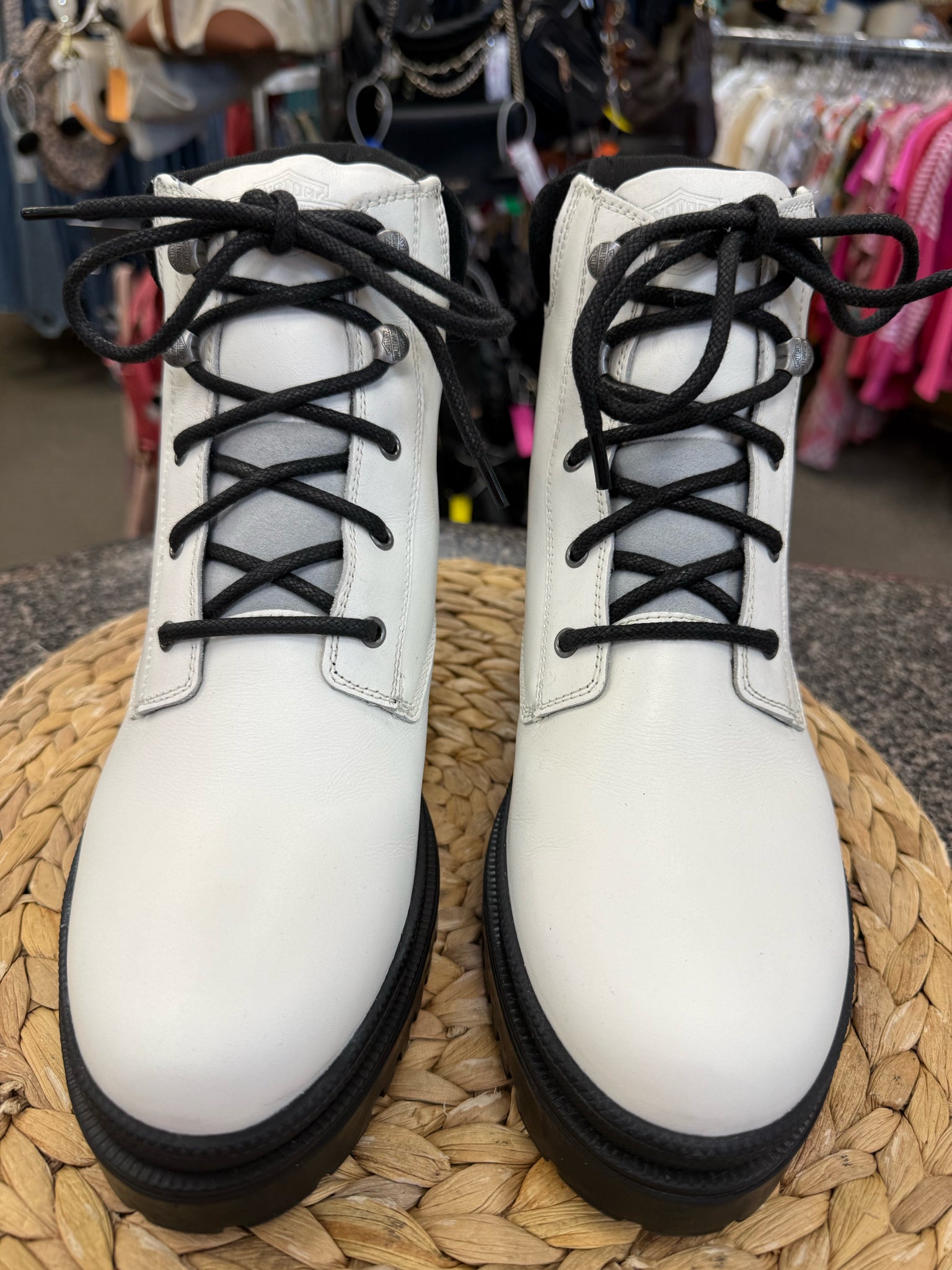 Pre-owned Harley Davidson White Black Trim Size 10 Designer Boot