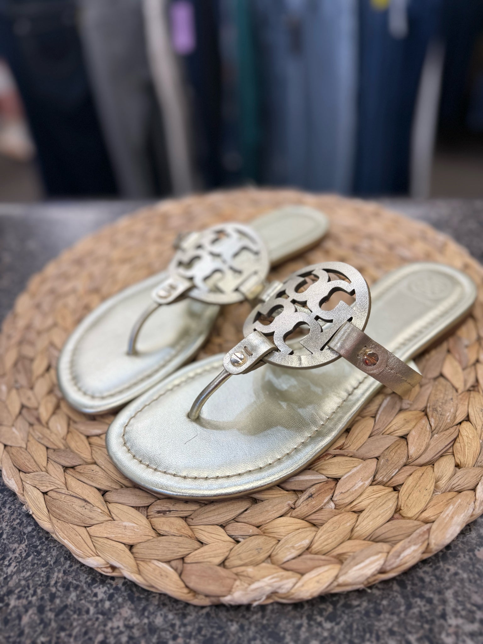 Pre-owned TORY BURCH Gold Size 9.5 Designer Sandal