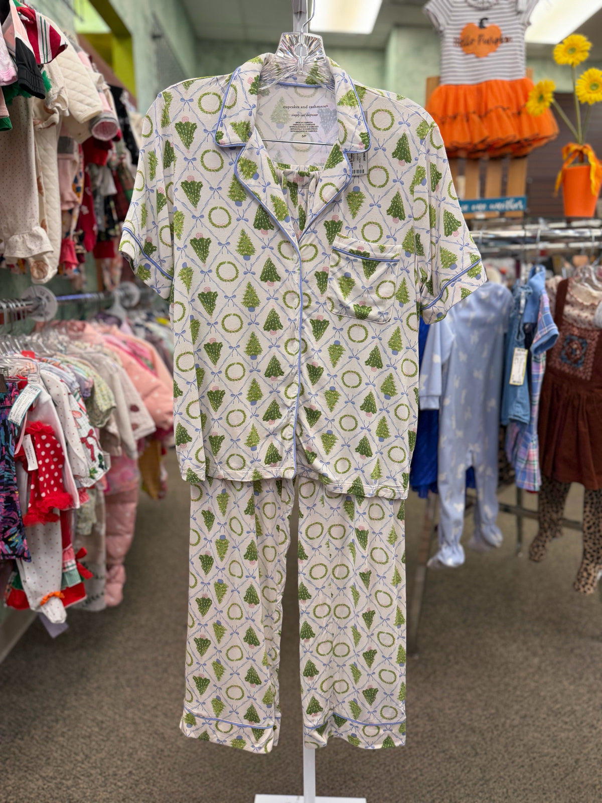 Pre-owned CUPCAKE AND CASHMERE Off white Green Print Size: S Pajama Set