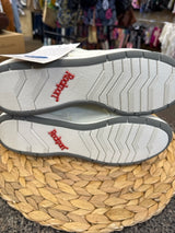 New with Tag ROCKPORT Cream Size 8.5 Sneaker