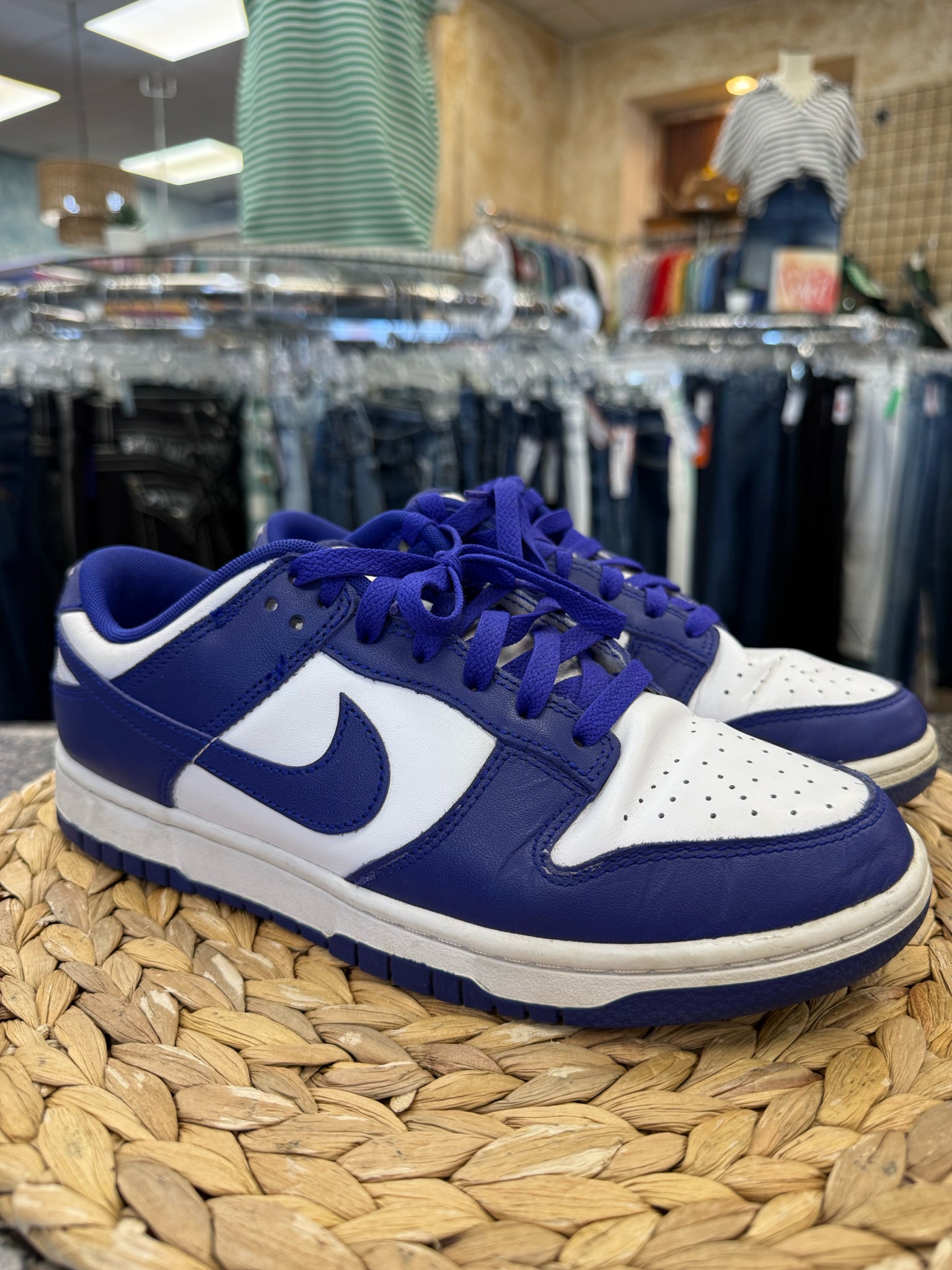 Pre-owned NIKE Blue White SHOE SIZE 8 MENS Designer Sneaker